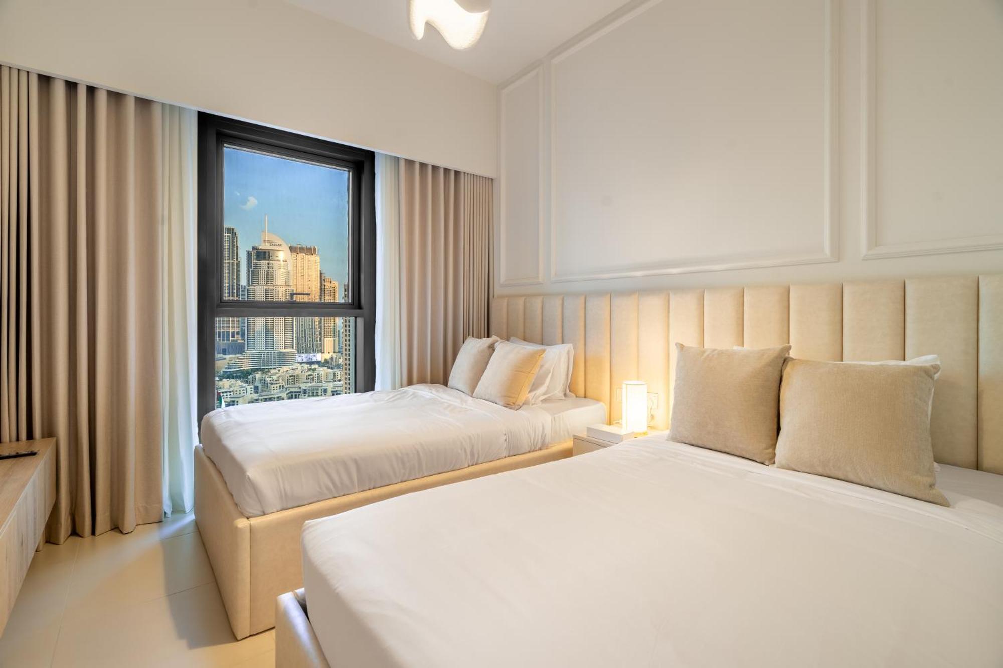 Apartment Burj Khalifa View Luxury Steps From Mall Dubai