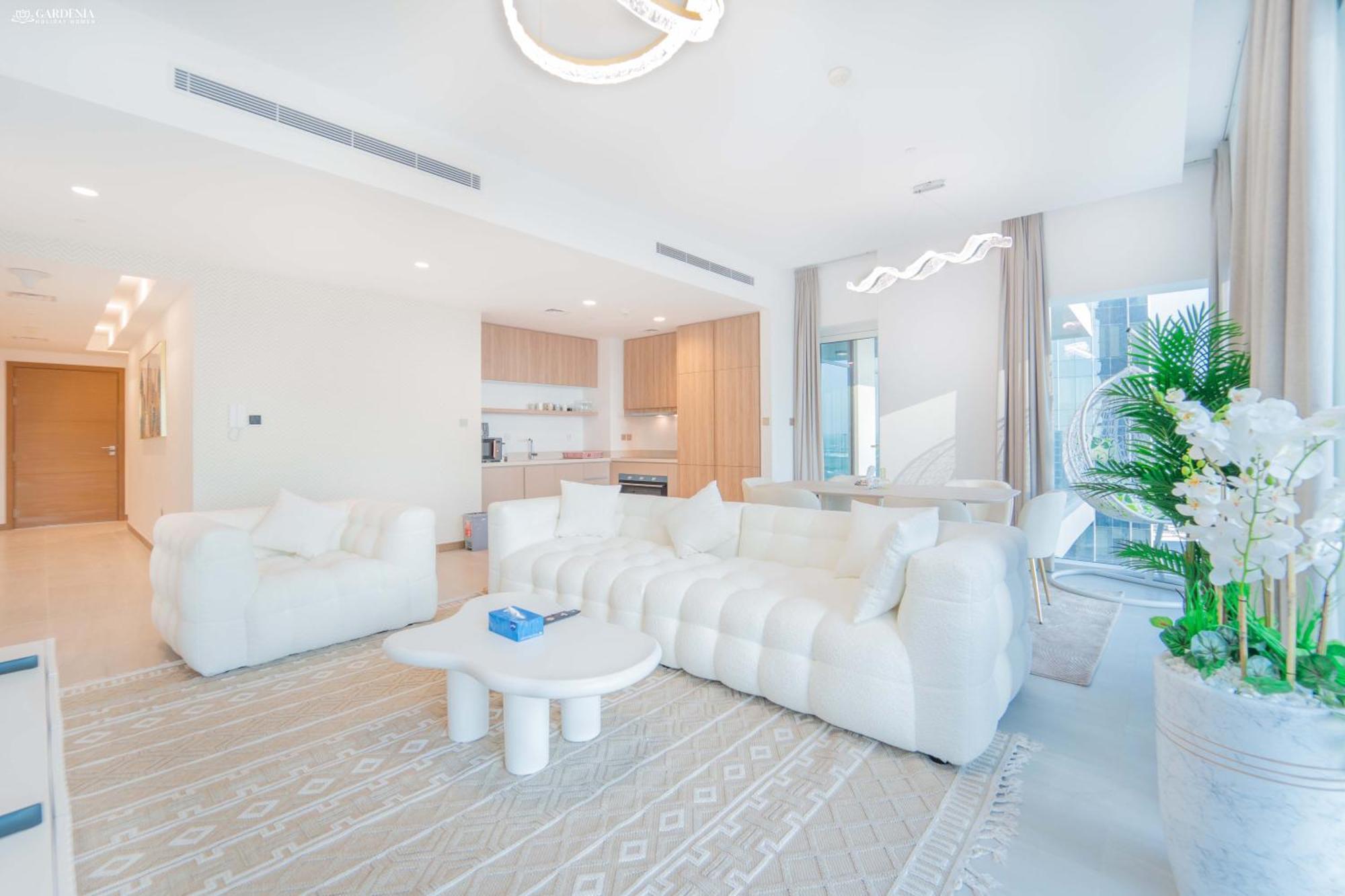 Fabulous Missoni Designer Building, 3 Bedroom Maid Apartment *