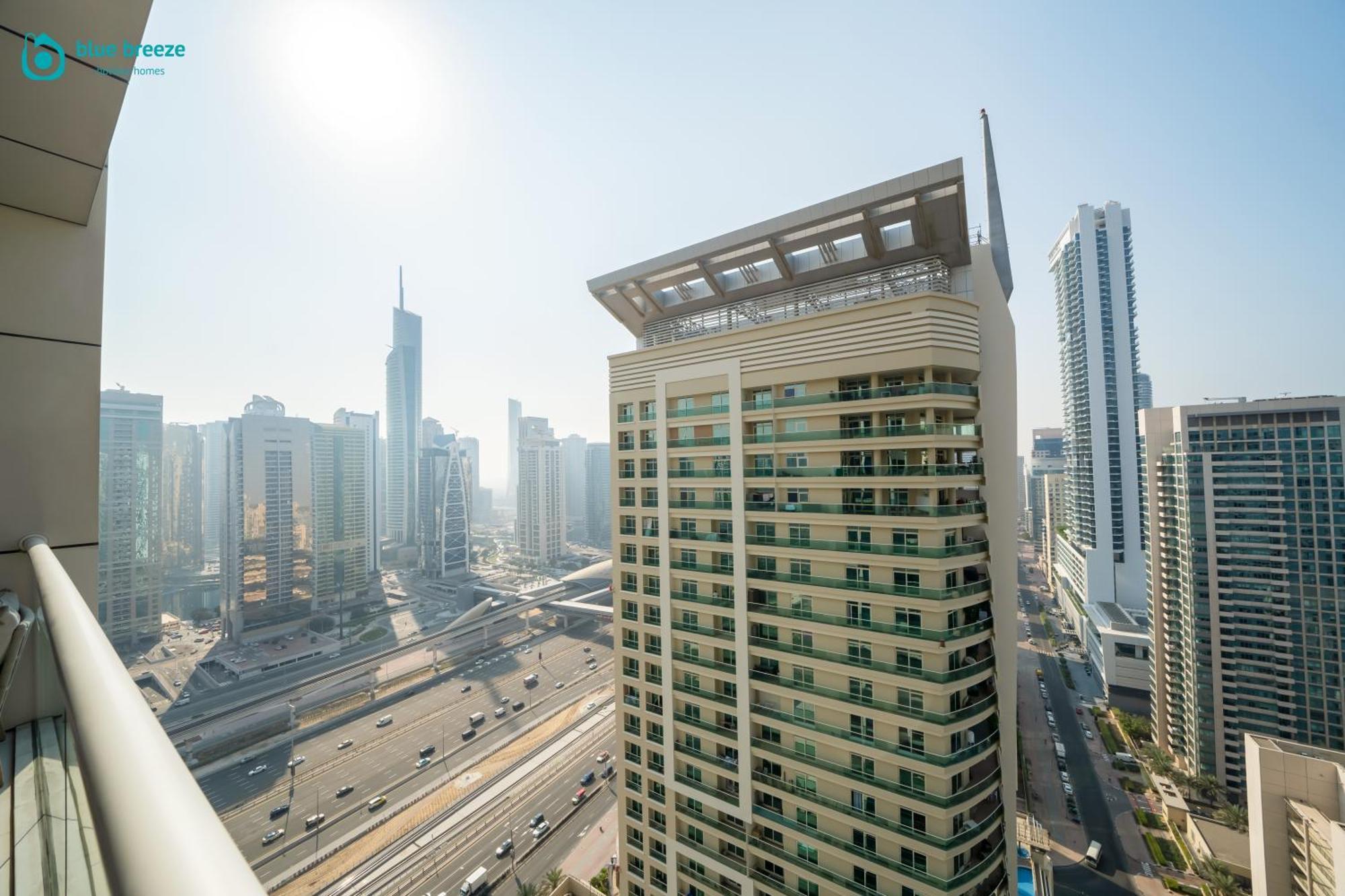 Blue Breeze - Modern With Partial Marina Views & Balcony Apartment Dubai