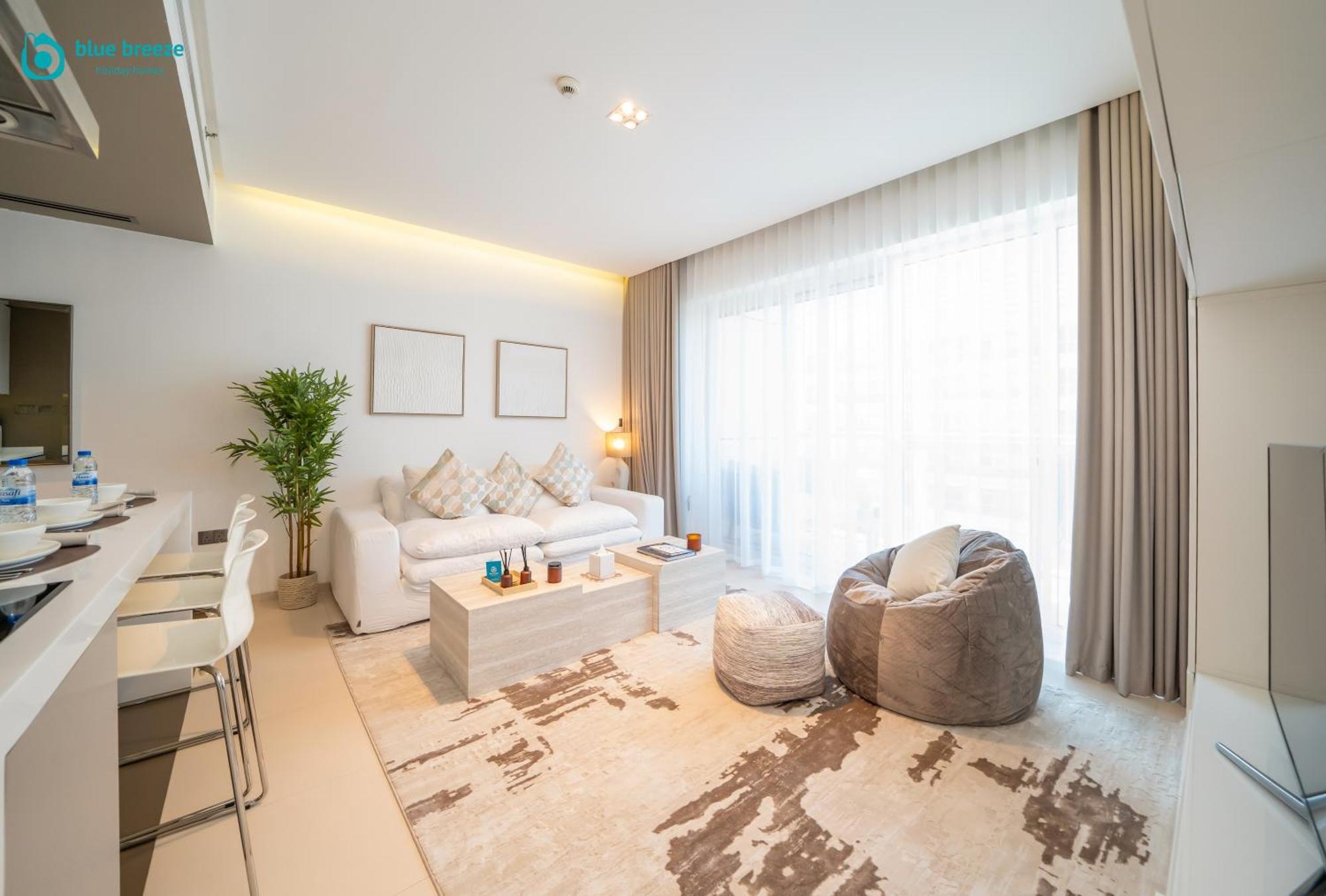 Apartment Blue Breeze - Modern With Partial Marina Views & Balcony Dubai