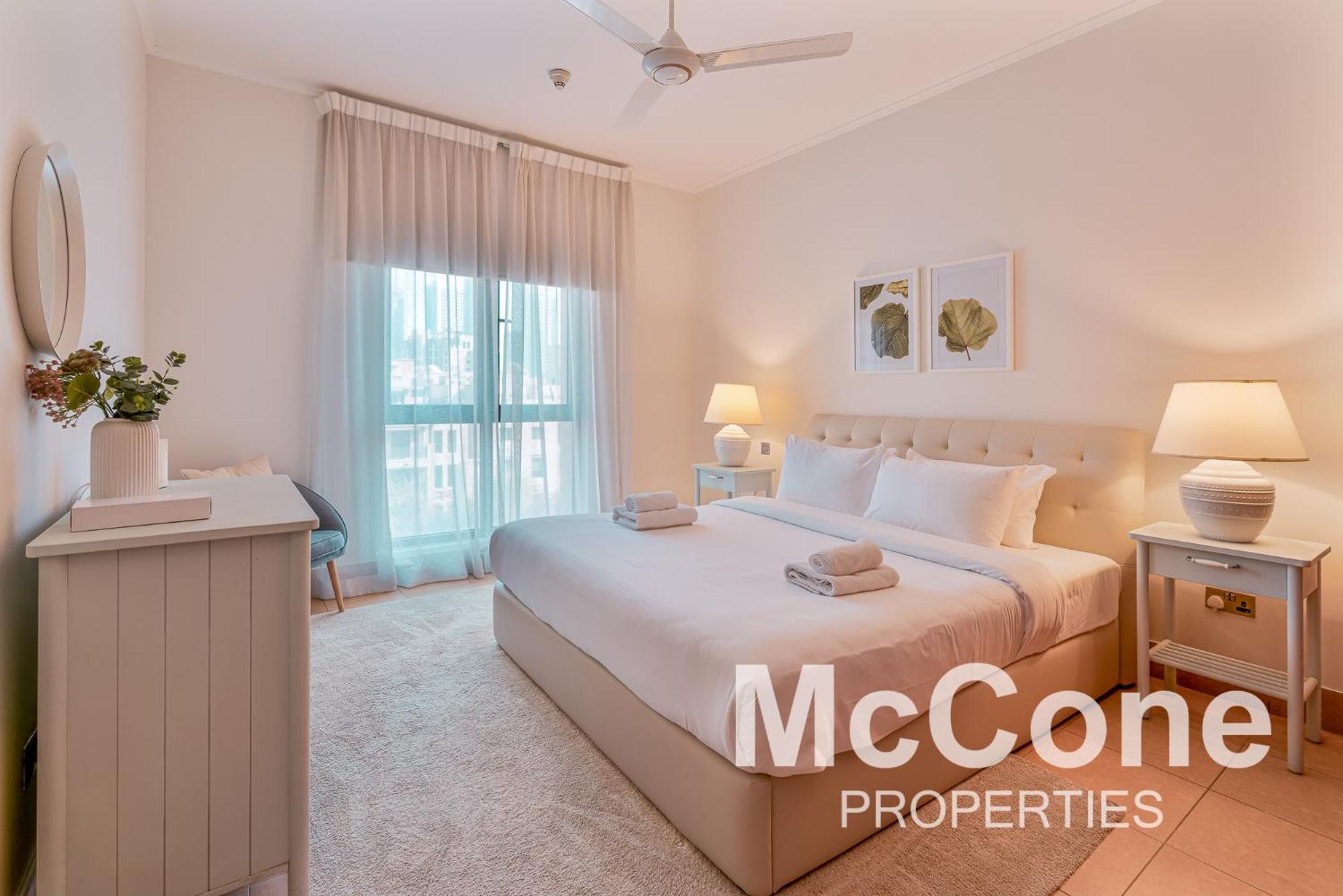 Downtown 2br With Iconic Burj Khalifa Views