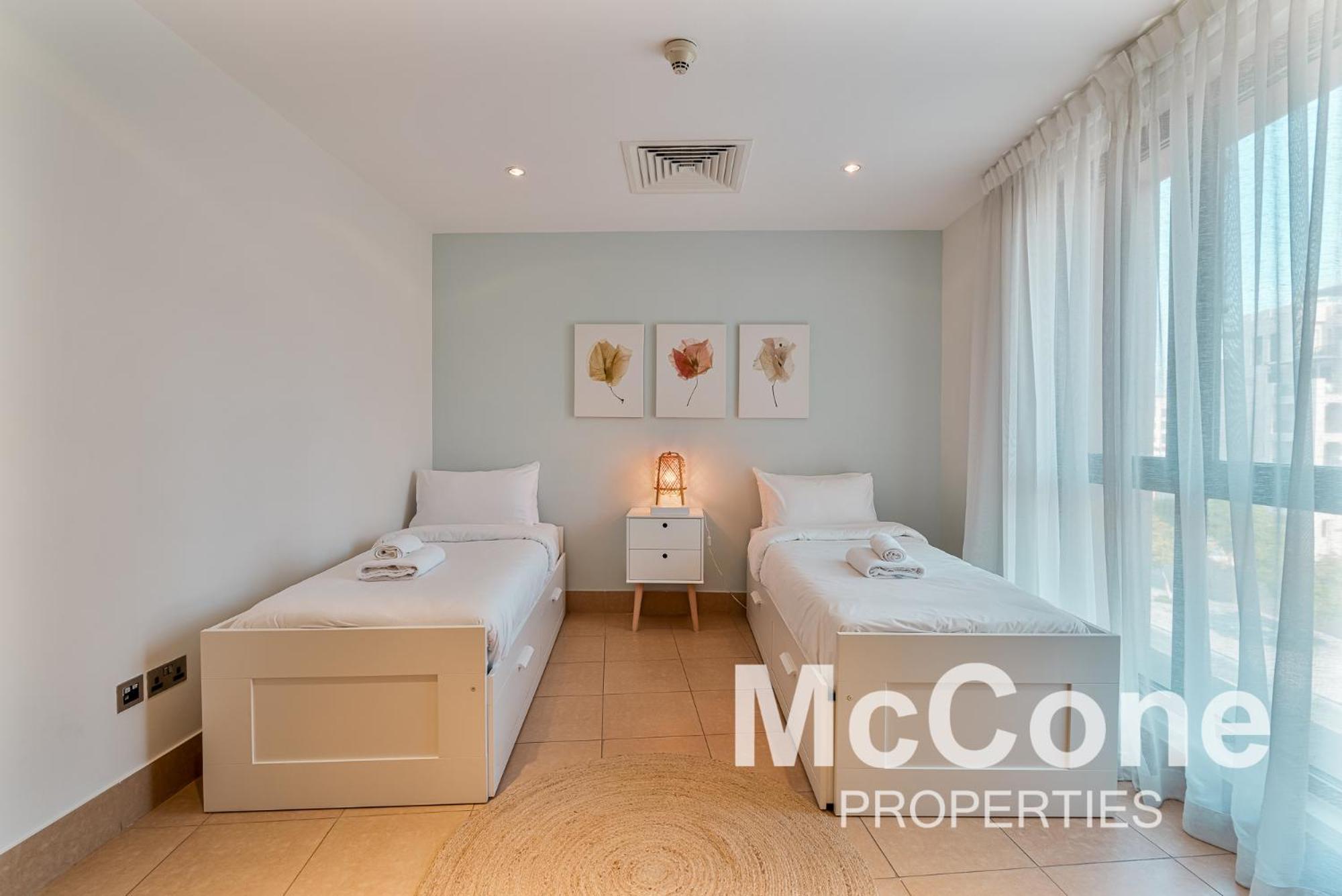 Downtown 2br With Iconic Burj Khalifa Views Apartment Dubai