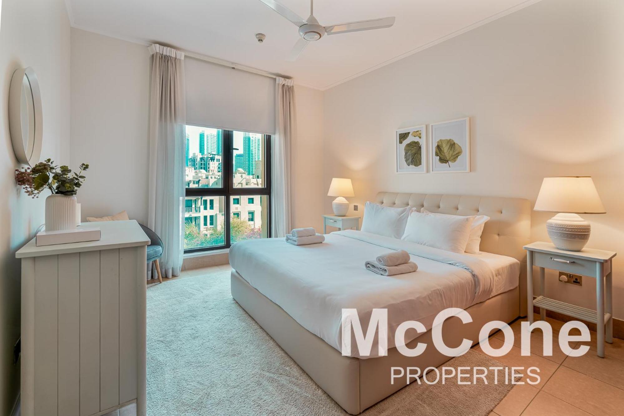 Apartment Downtown 2br With Iconic Burj Khalifa Views Dubai