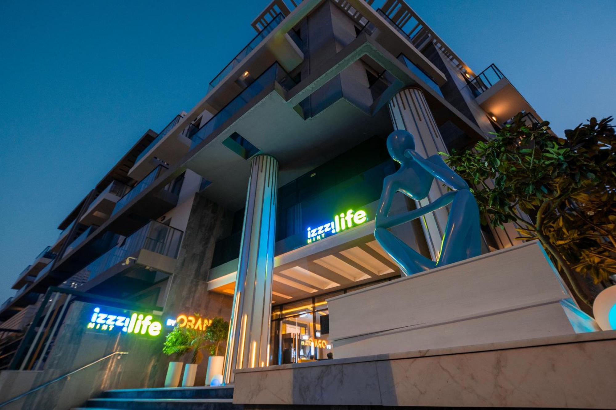Izzzi Life Mint Aparthotel Dubai