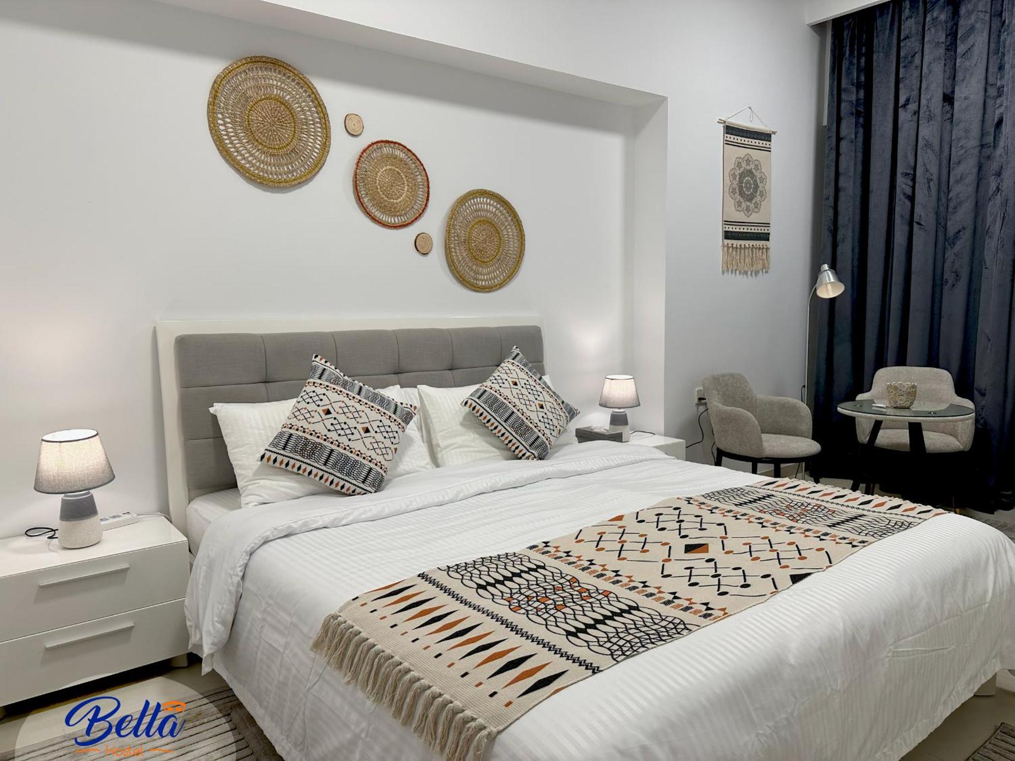 Bella - Luxury Private Master With Balcony Privatunterkunft