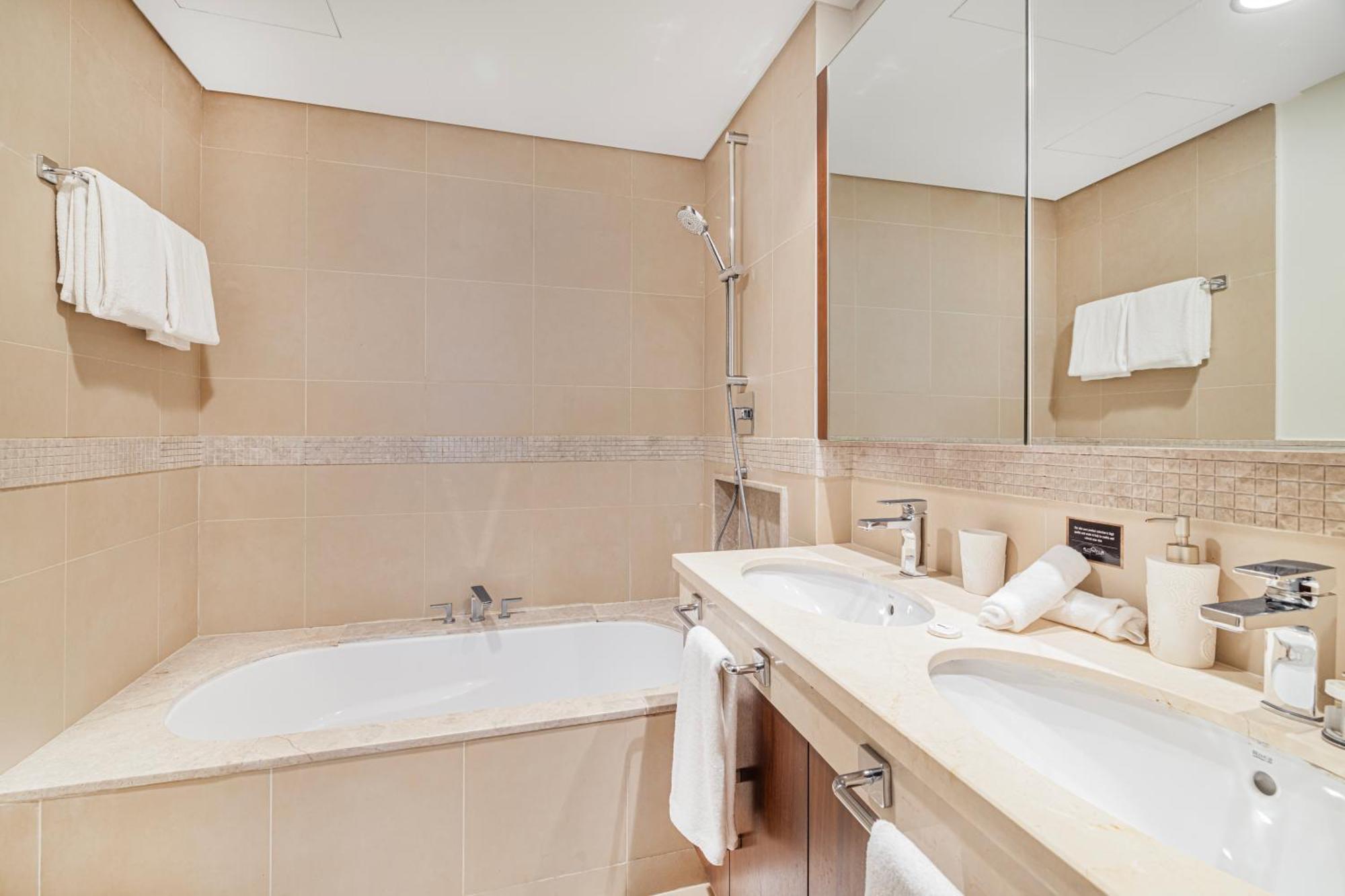 Daire Luxury 2 Bedroom With Sky Line And Direct Mall Access At Burj Vista *