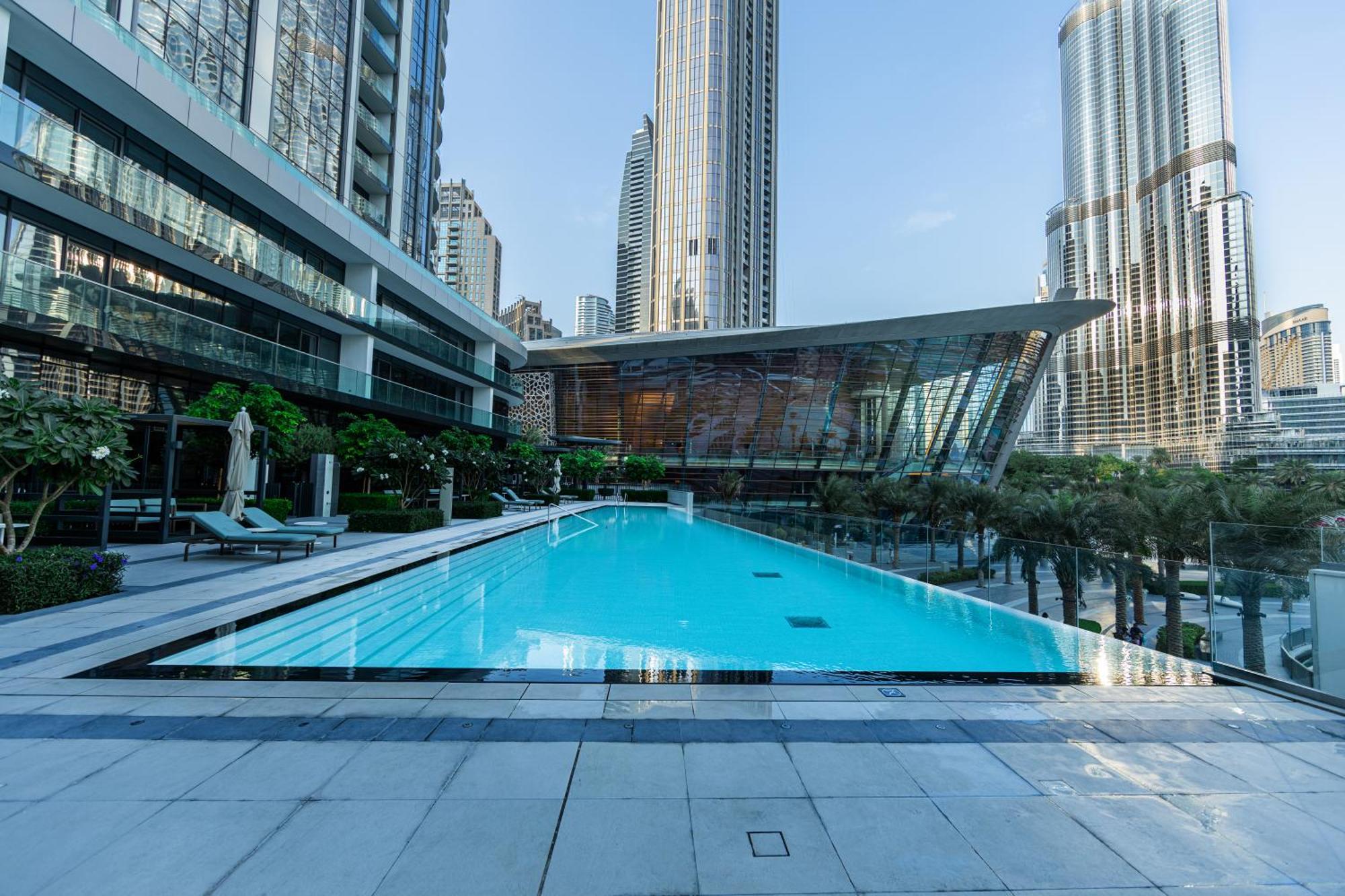 One Lux Grande Signature Residences Apartment *