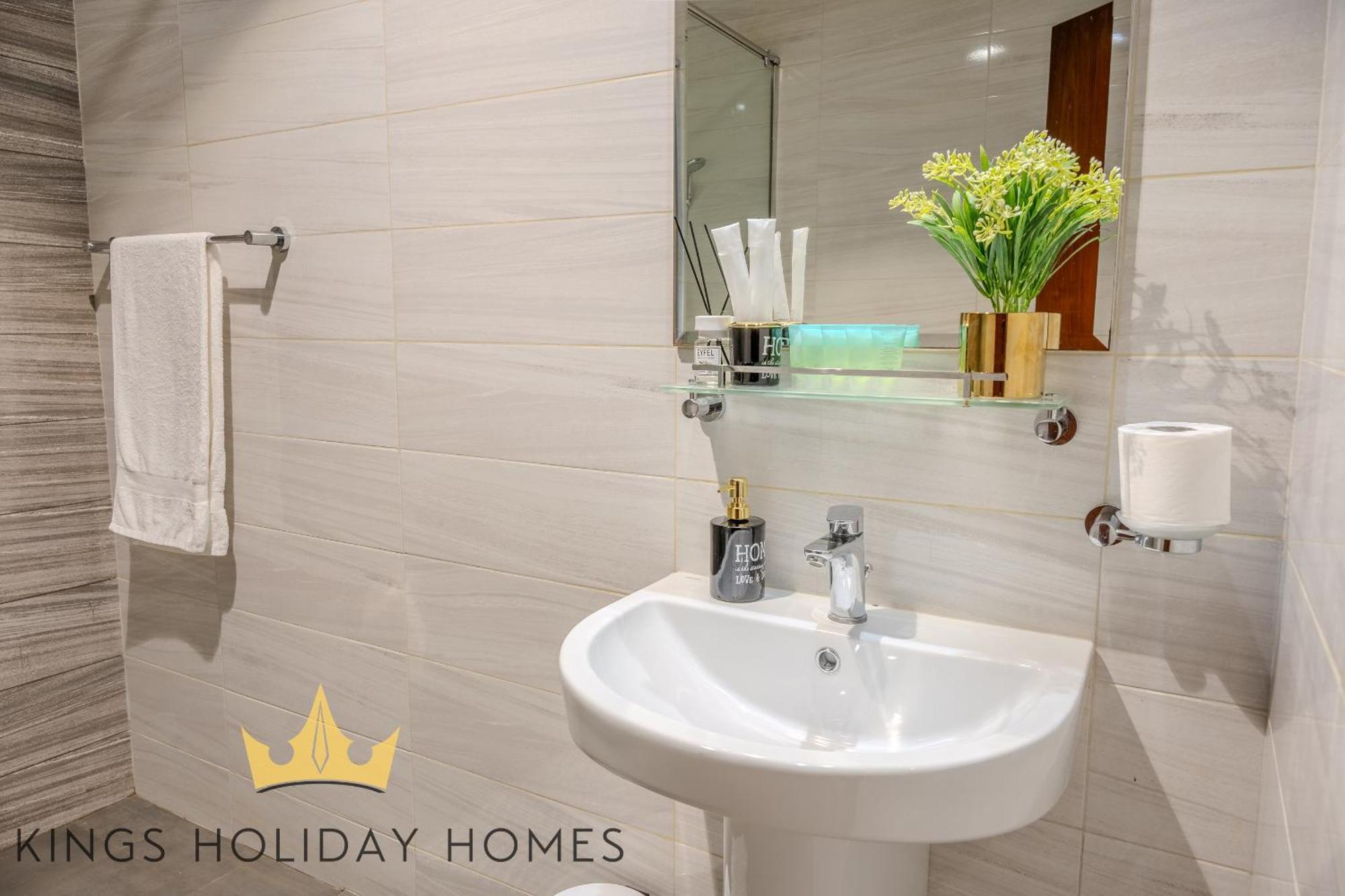 Guest house Luxury Dunya Tower Burj Khalifa St Kings Dubai