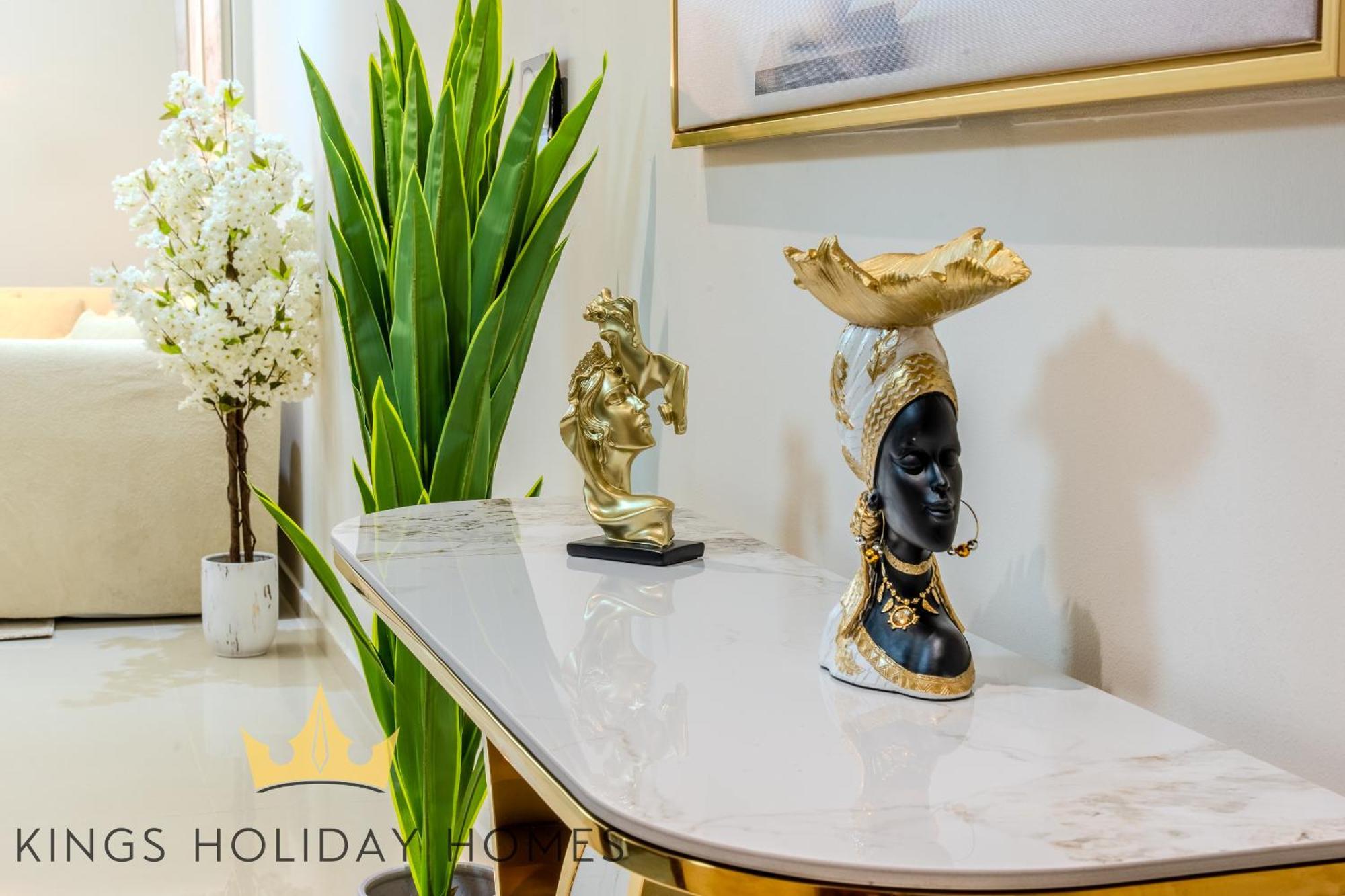Guest house Luxury Dunya Tower Burj Khalifa St Kings Dubai