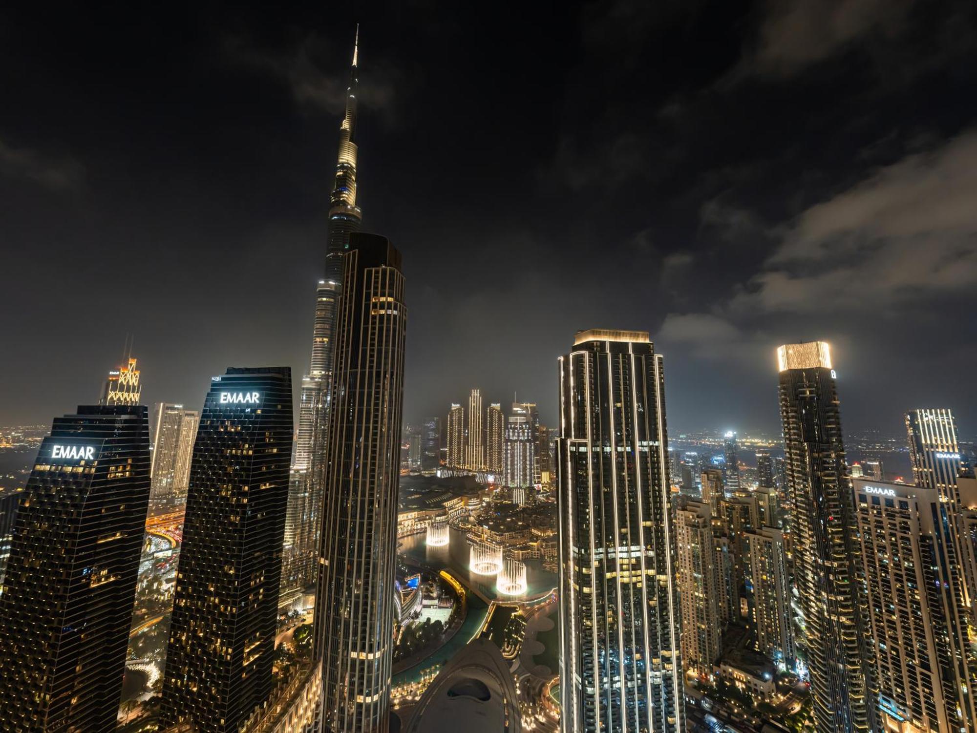 New! Panoramic Downtown & Fountain Views From High Floors Apartment