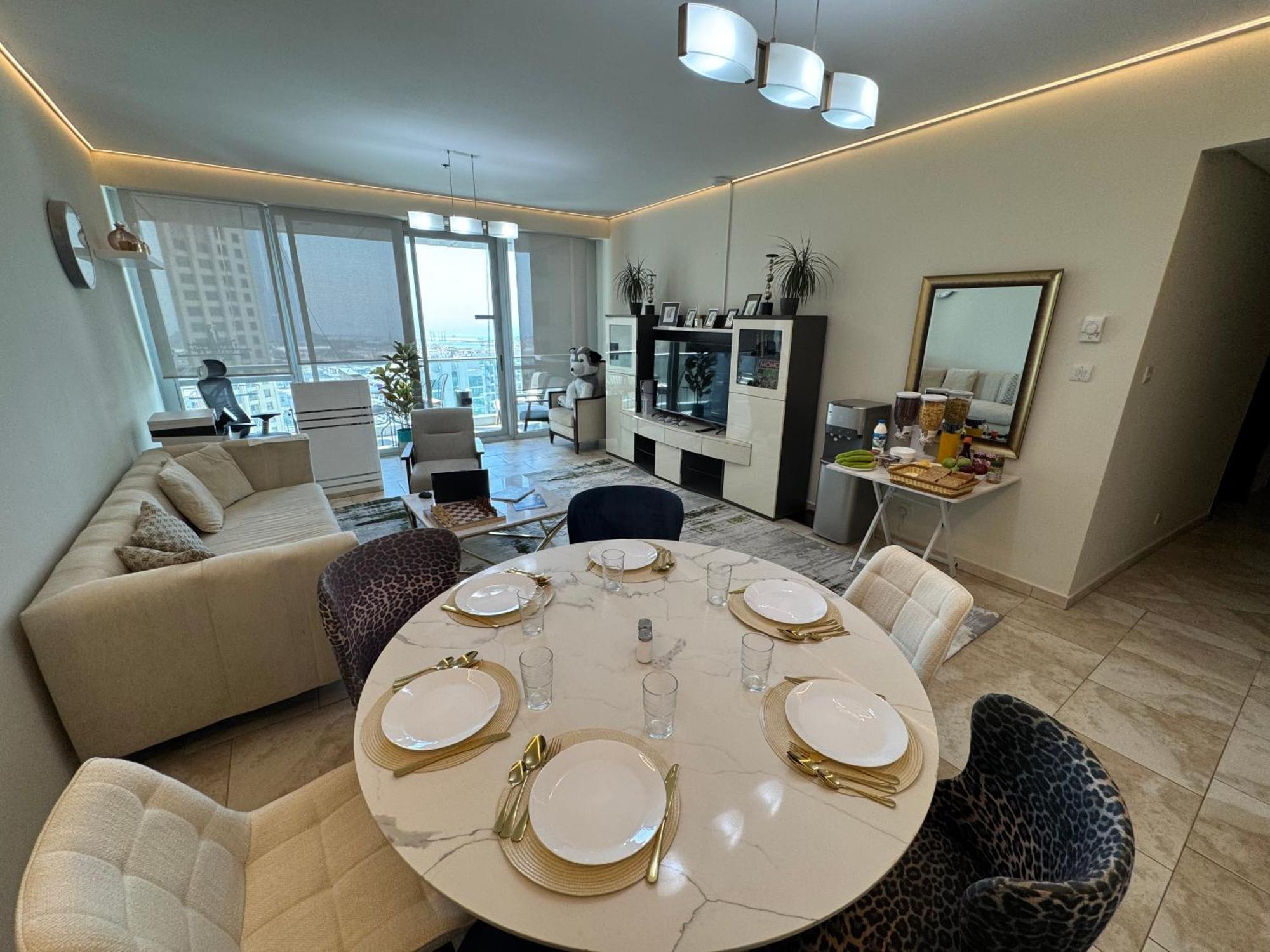 4 Friends Jbr, Sea View Kapselhotel Dubai