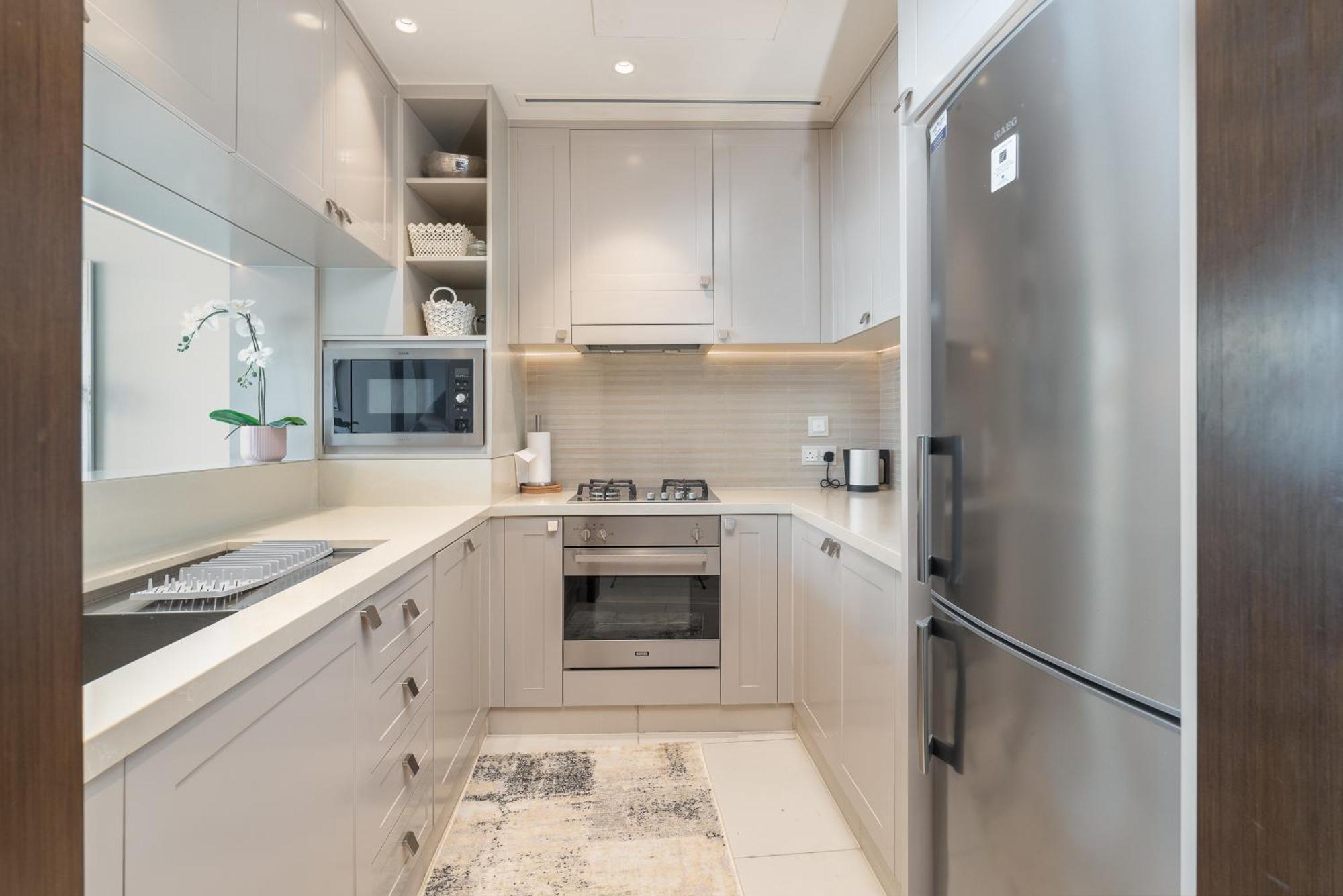 Apartment New Listing - Serviced & Amenities