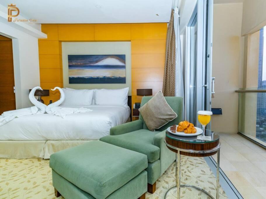 Apartamento Creston Mall Residences