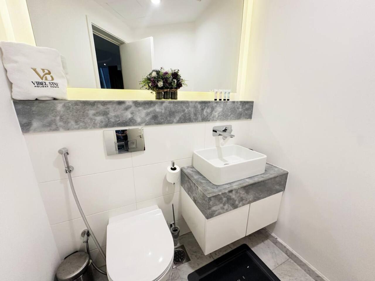 2br Amazing Canal Views At The Pad In Business Bay By Vibel *