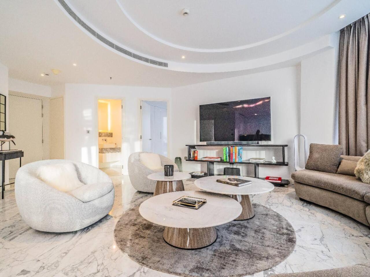 2br Amazing Canal Views At The Pad In Business Bay By Vibel Dubai