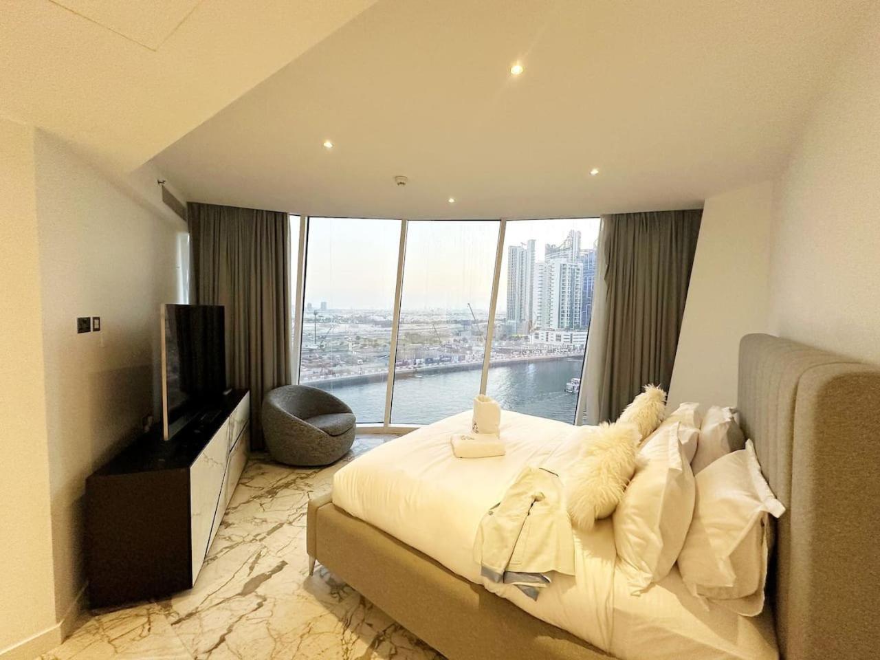 Apartment 2br Amazing Canal Views At The Pad In Business Bay By Vibel *