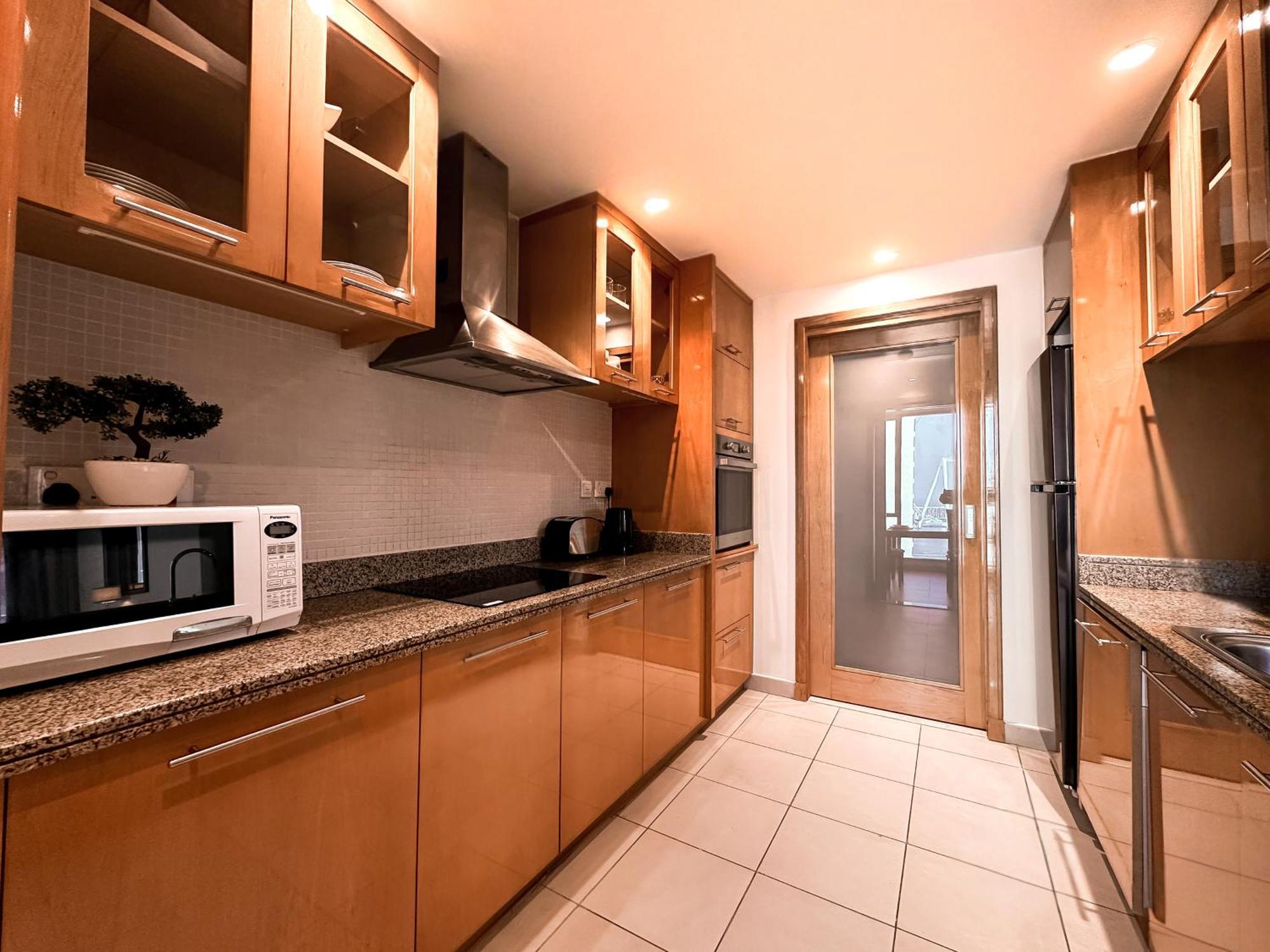Elegant Escapes - 1b With Marina, Ain View * Dubai