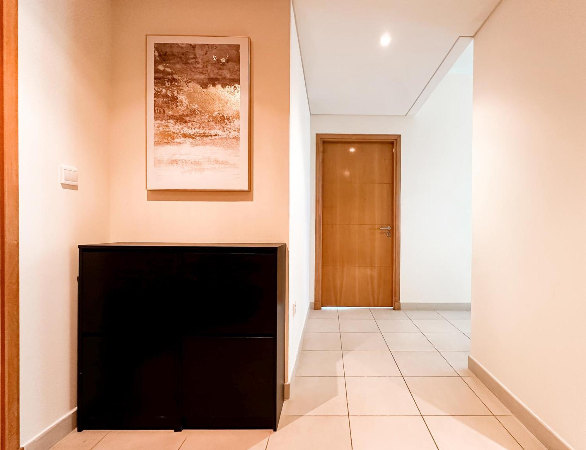 Elegant Escapes - 1b With Marina, Ain View Apartment *