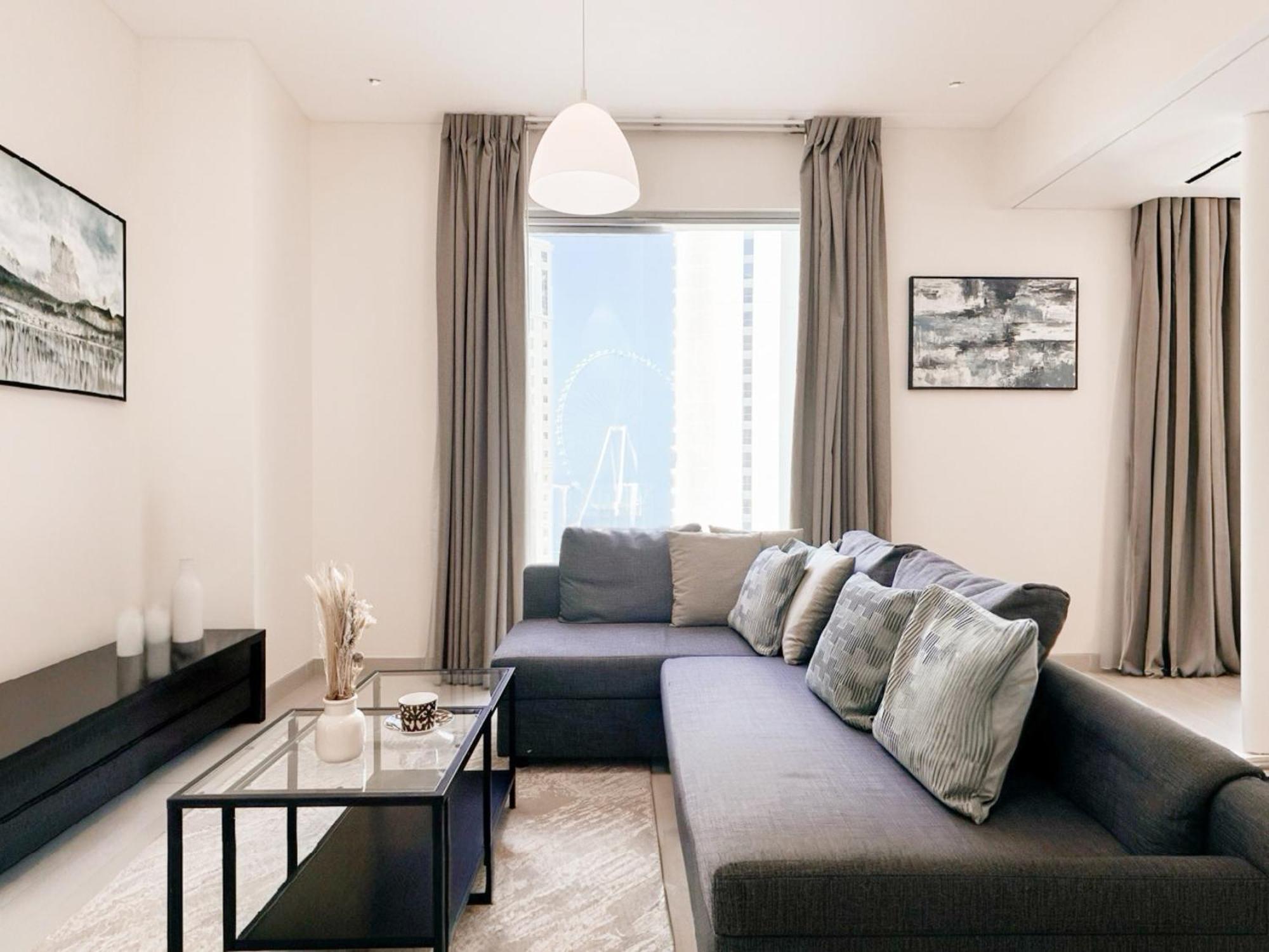Elegant Escapes - 1b With Marina, Ain View Dubai