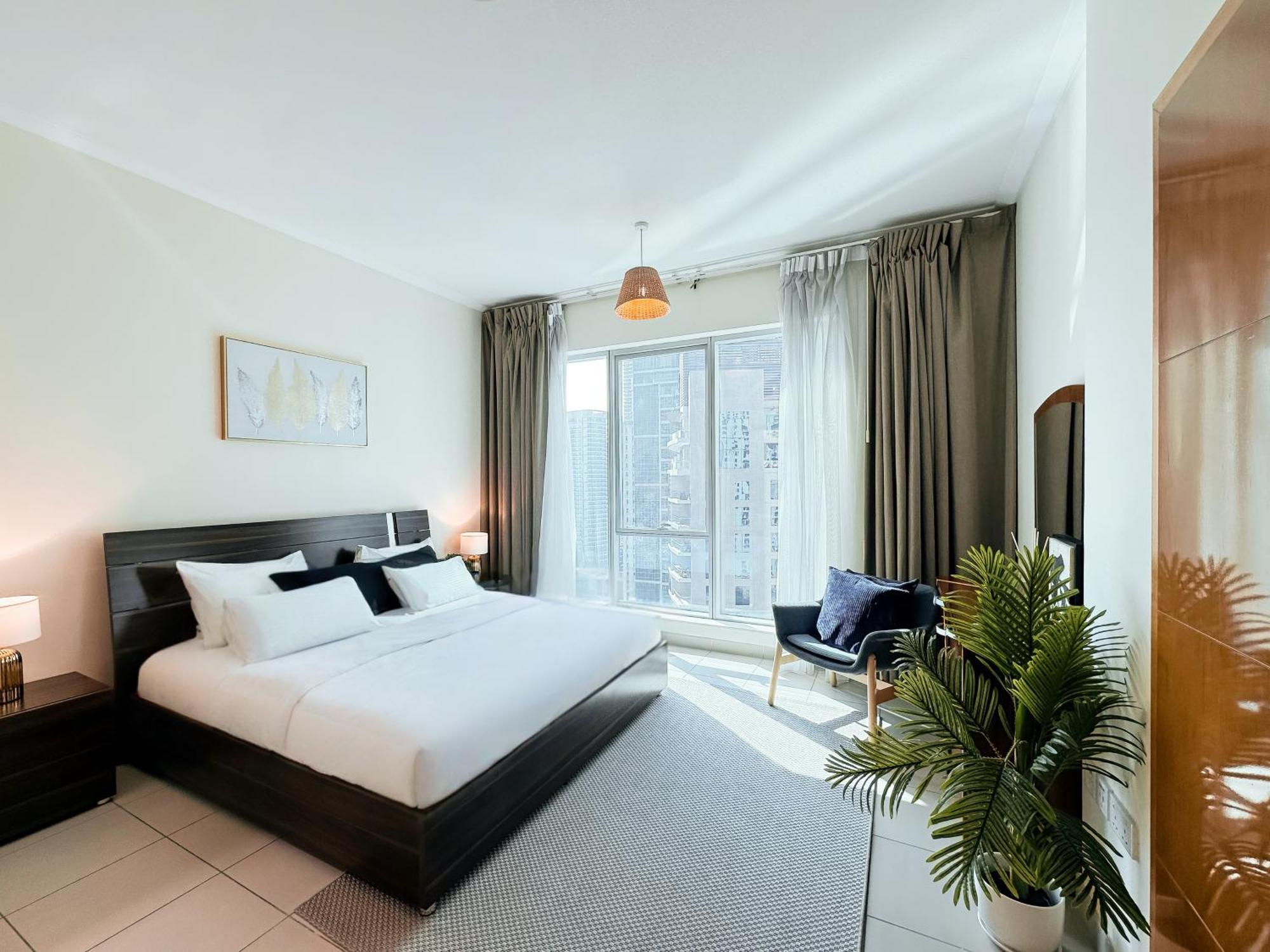 Elegant Escapes - 1b With Marina, Ain View