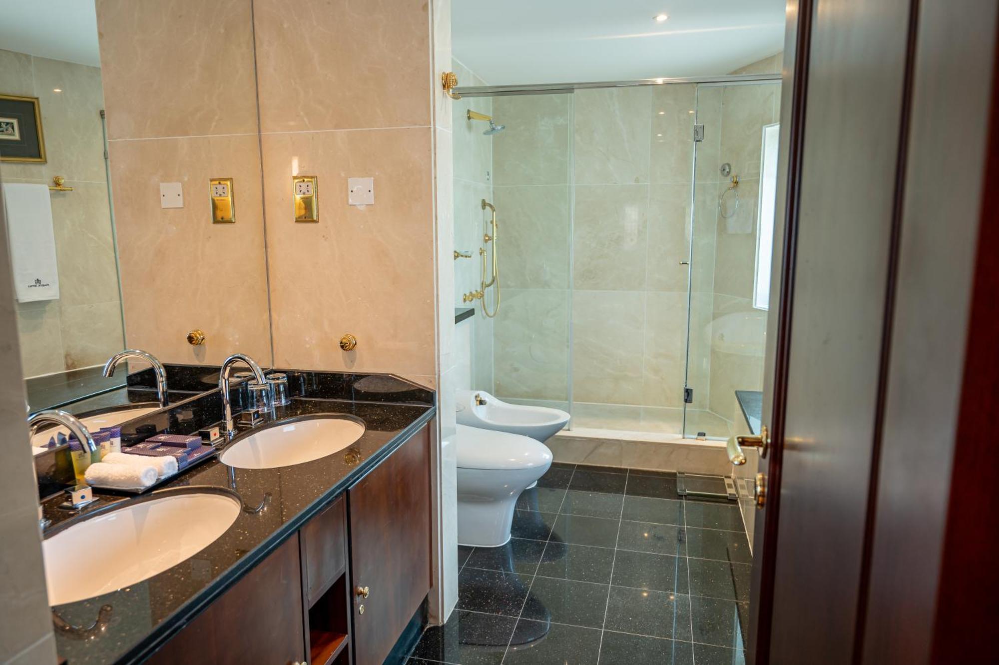 Otel Majestic Cove - Formerly Le Meridien Fairway 4*