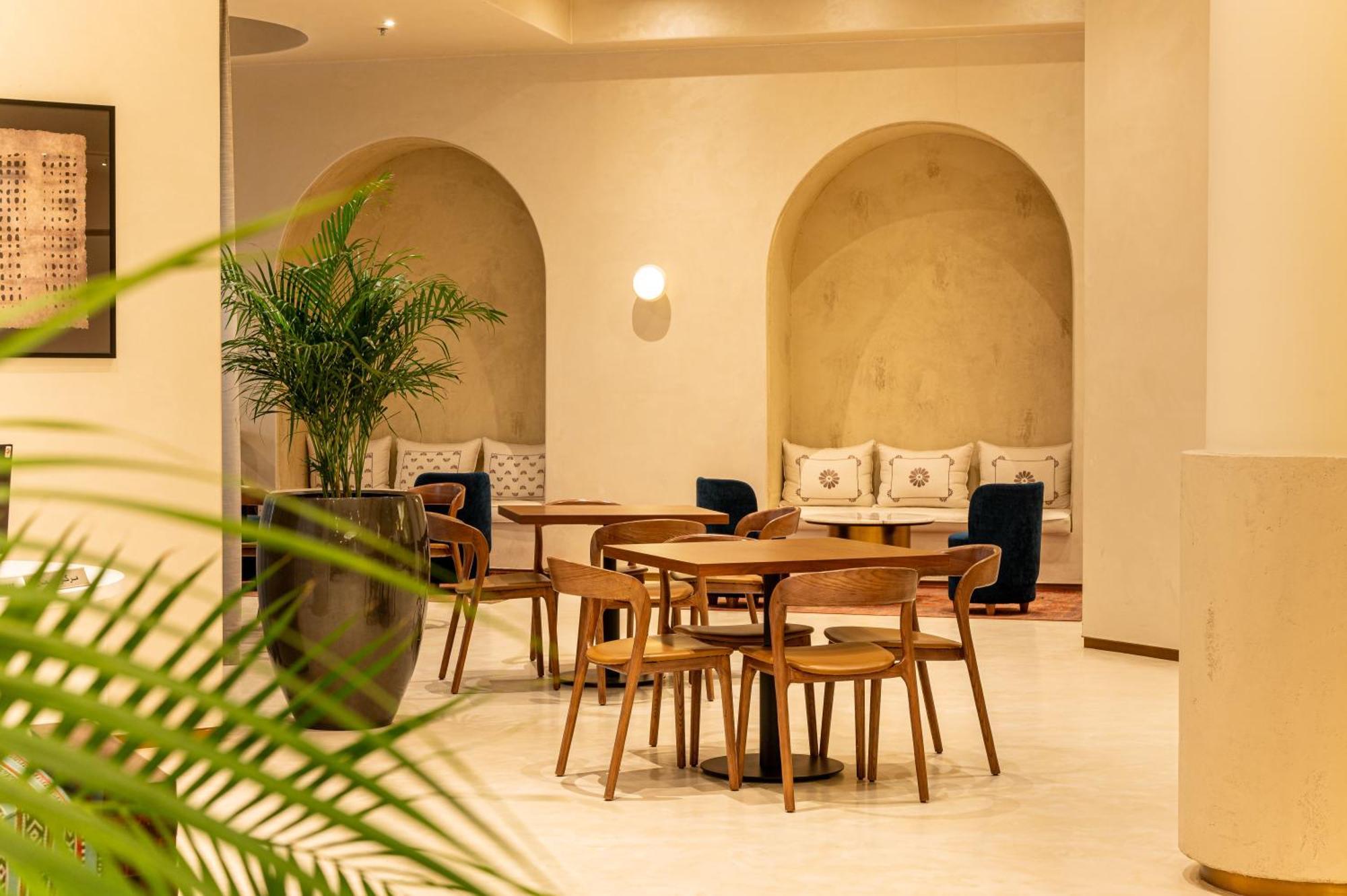 Majestic Cove - Formerly Le Meridien Fairway 4*