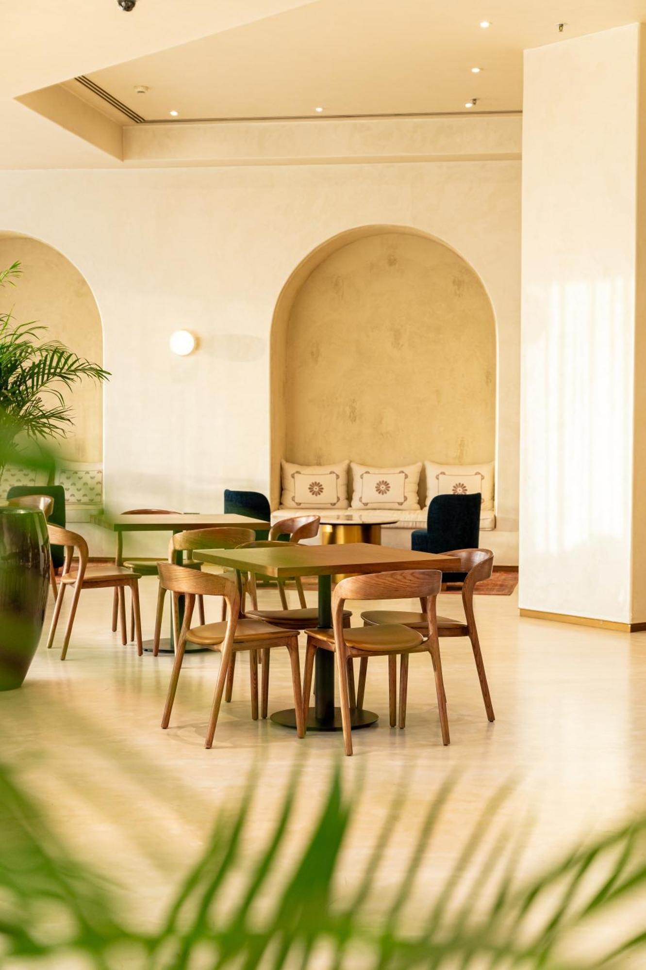 Majestic Cove - Formerly Le Meridien Fairway Otel 4*