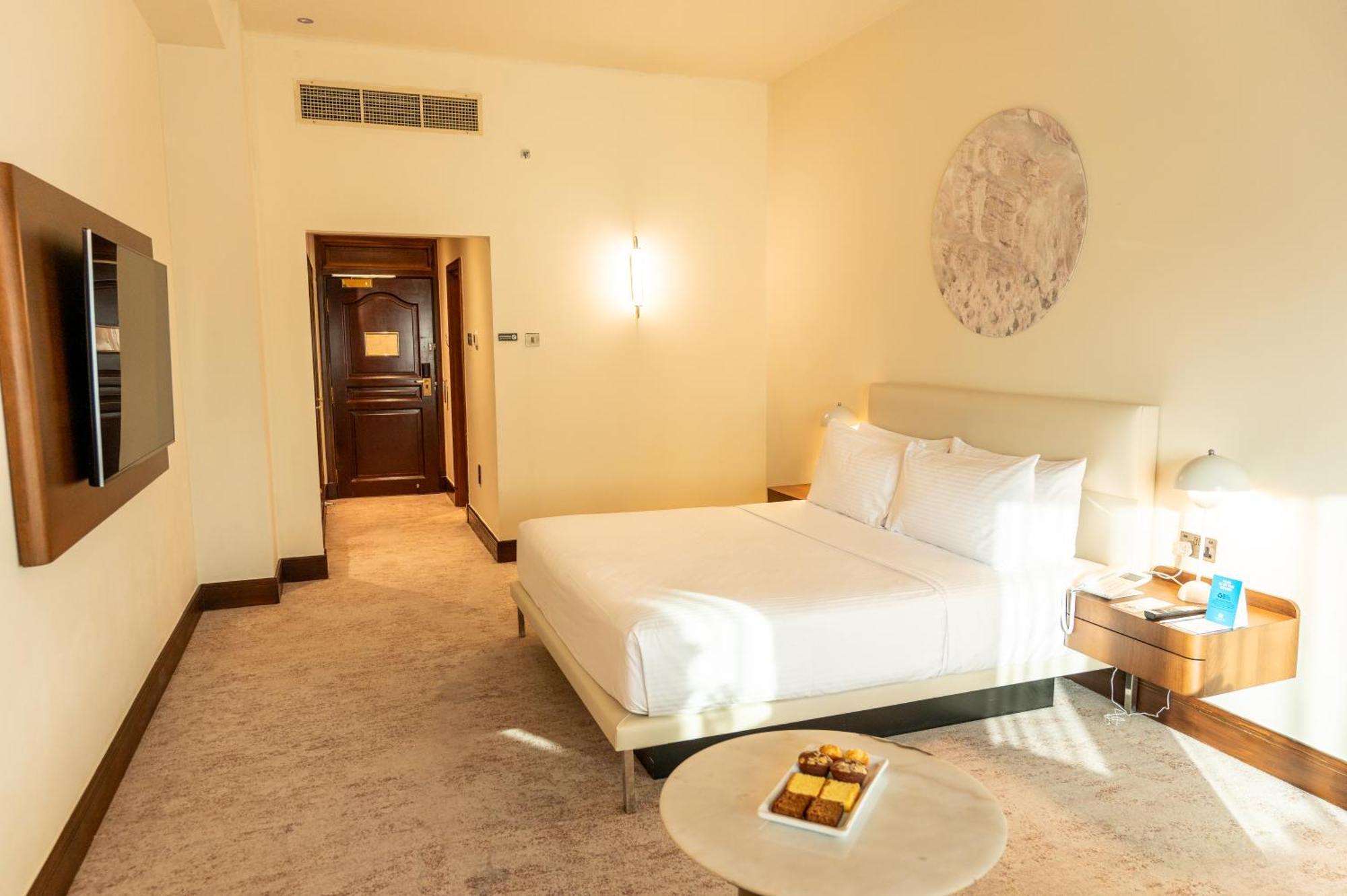 Majestic Cove - Formerly Le Meridien Fairway 4* Dubai