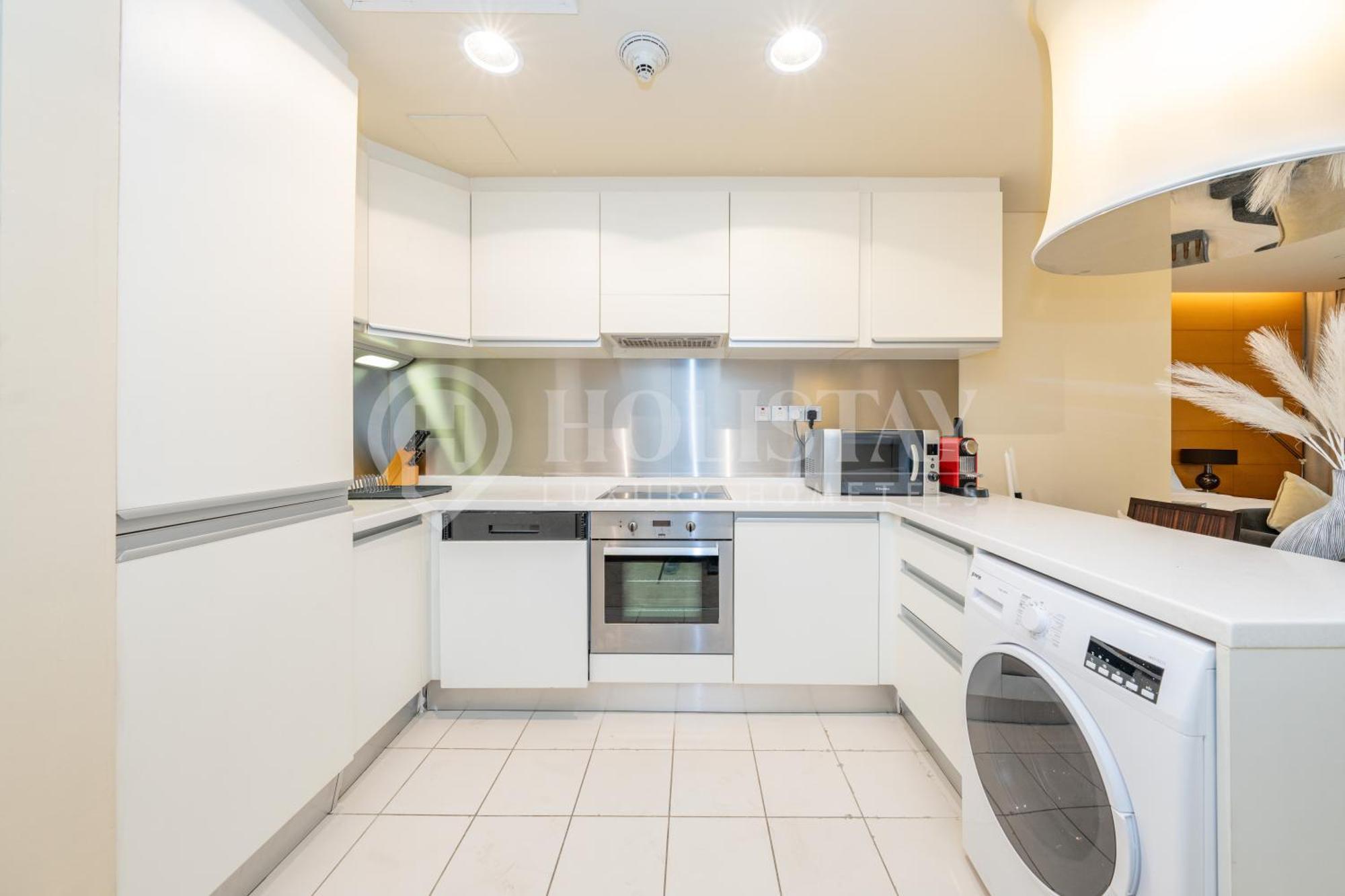 Daire Holistay Luxury Homes - Burj Khalifa View - Direct Access Mall Dubai