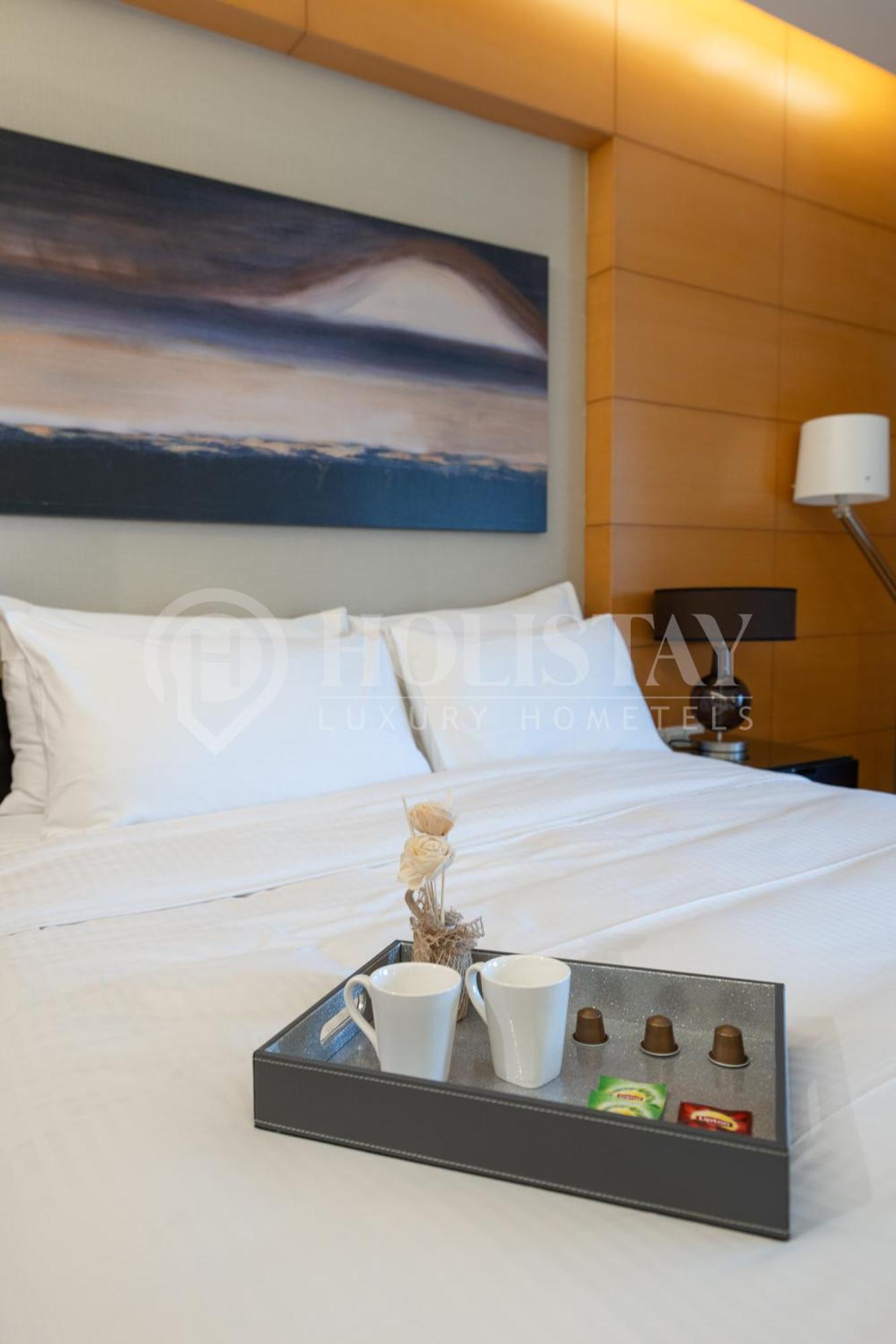 Holistay Luxury Homes - Burj Khalifa View - Direct Access Mall * Dubai