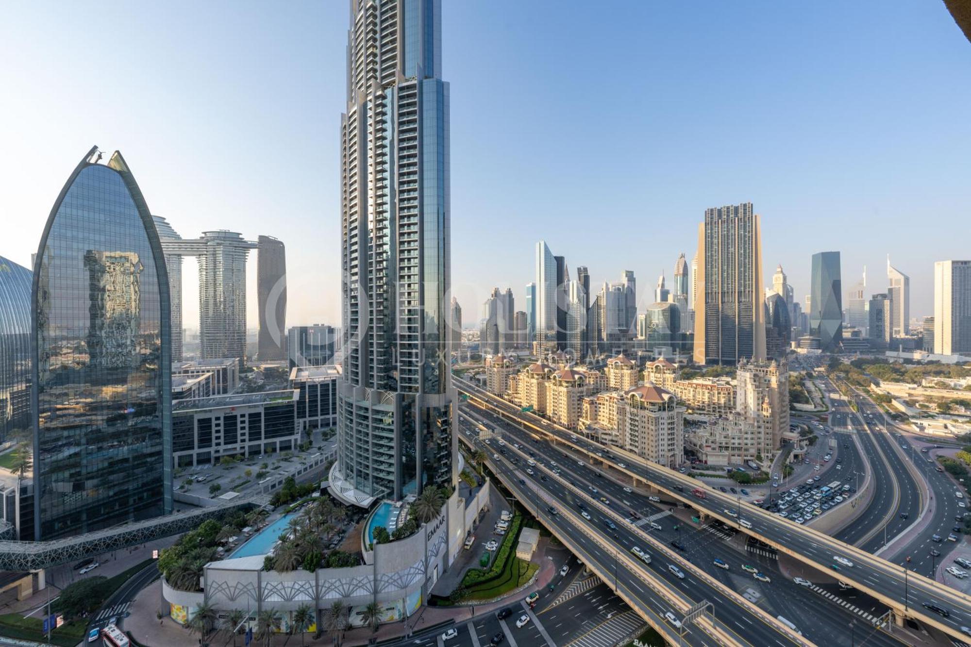 Daire Holistay Luxury Homes - Burj Khalifa View - Direct Access Mall Dubai