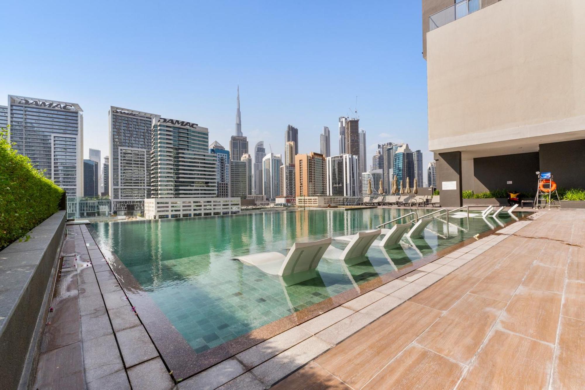 Waves - Modern With Balcony In Business Bay * Dubai