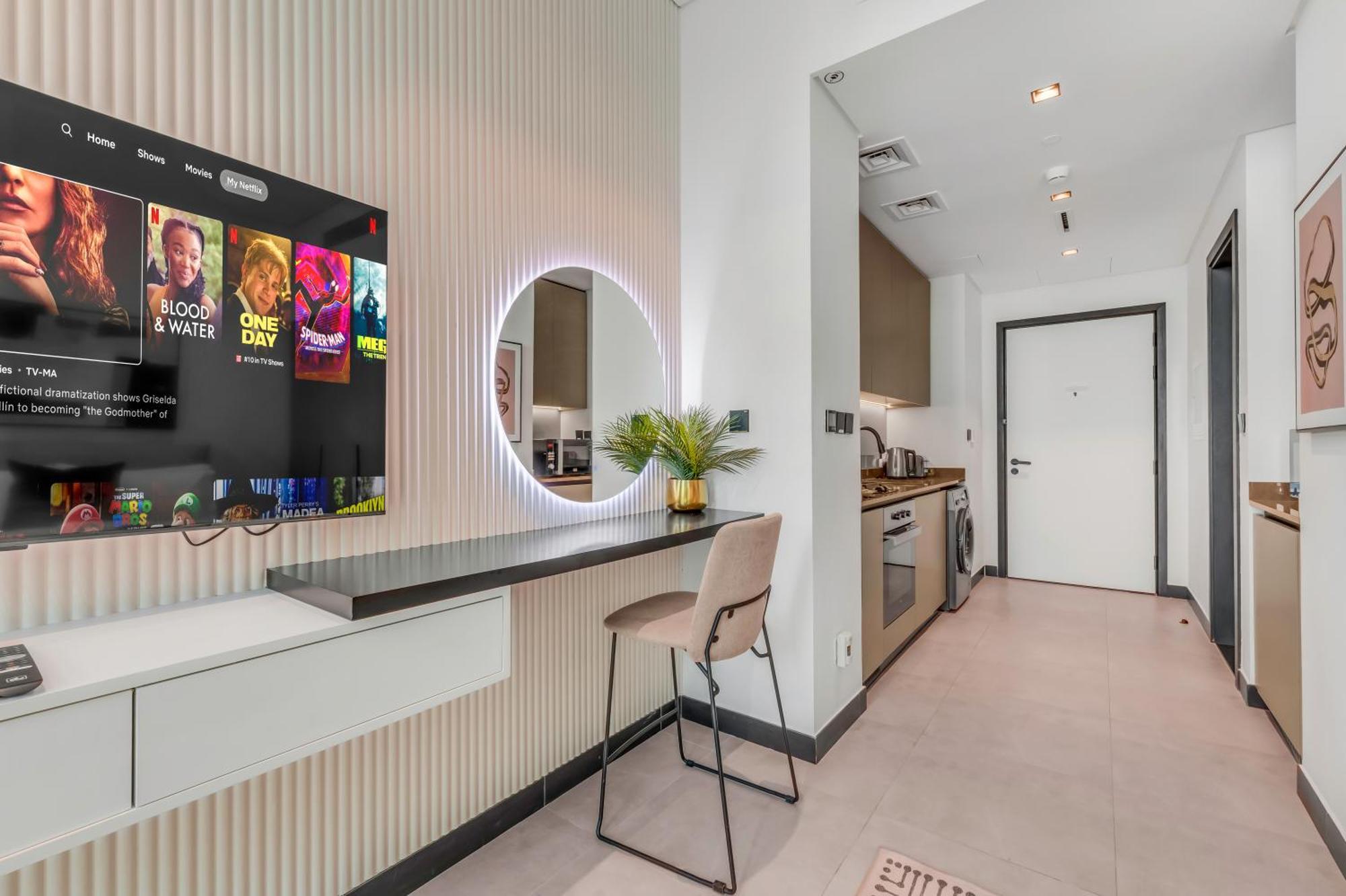 Waves - Modern With Balcony In Business Bay Dubai