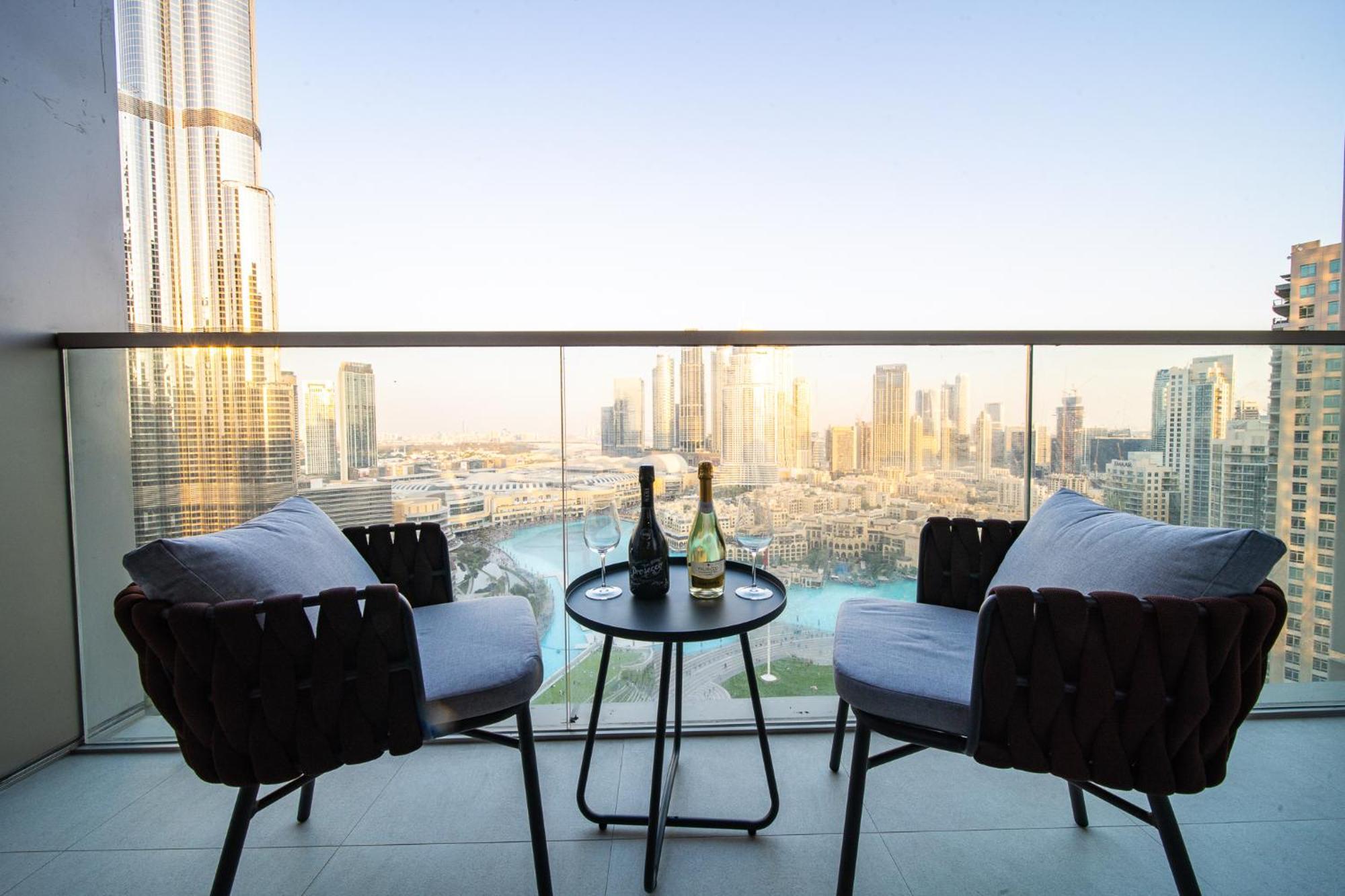 One Lux Grande Signature Residences Apartment *