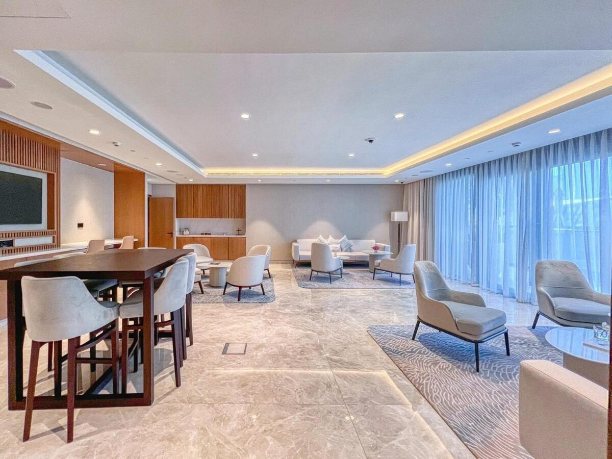 First Class 2br Mesmerizing Views *