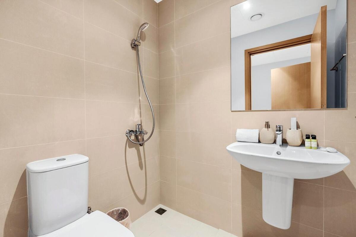 First Class 3br Luxury Creek Harbour Views Apartment *