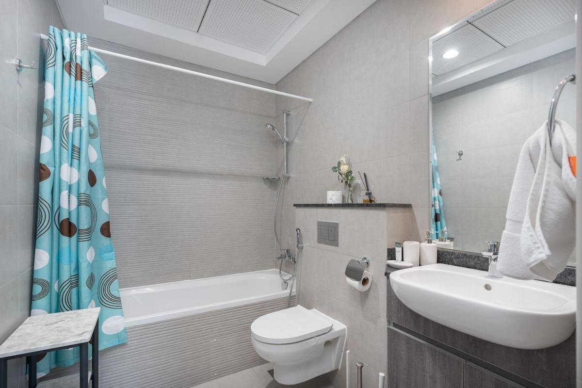 Apartment Bright And Warm 2-bedroom In Al Barsha Dubai