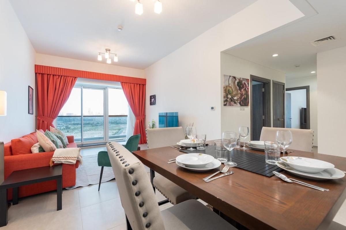 Bright And Warm 2-bedroom In Al Barsha Apartment *