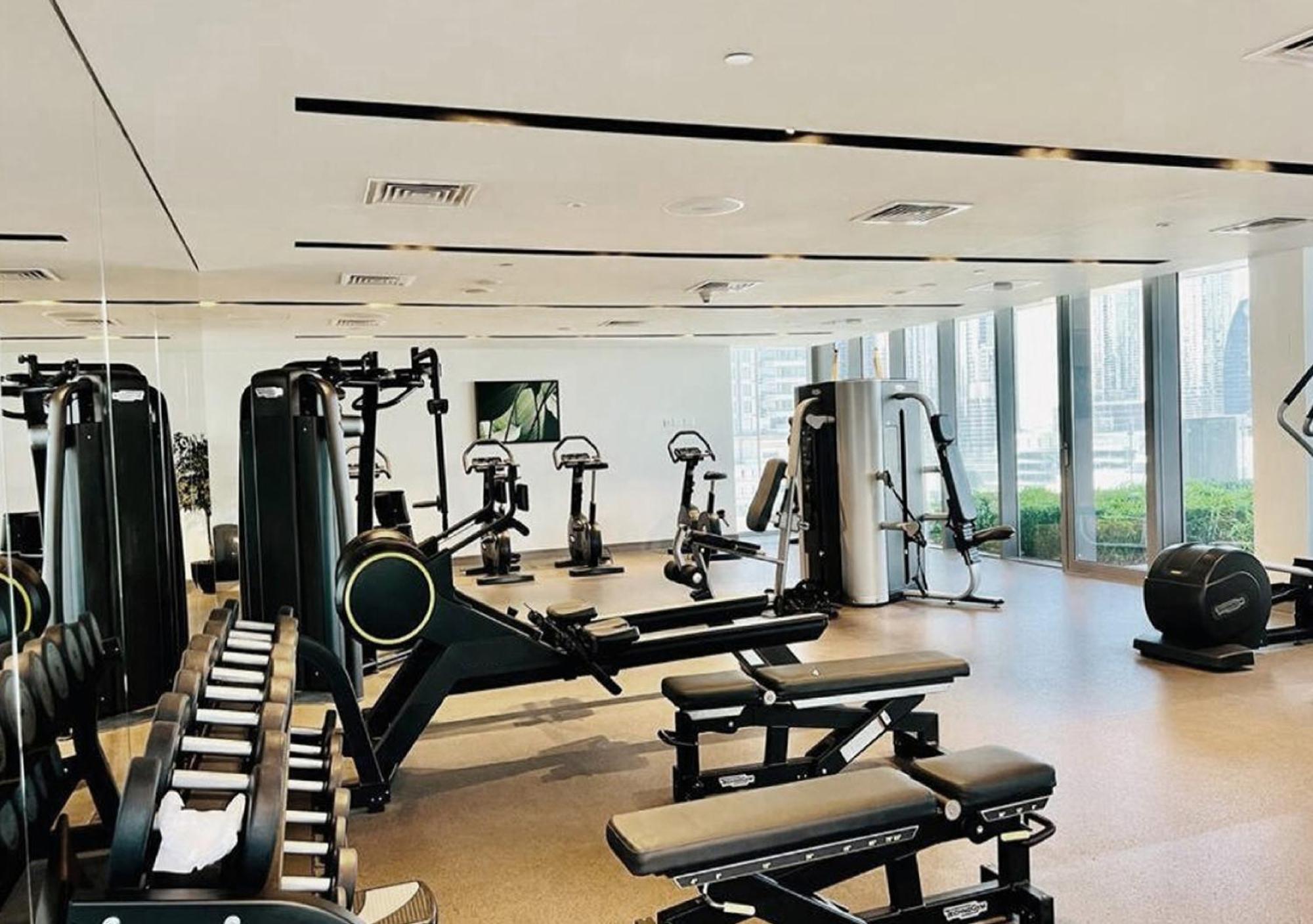 Modern Stylish 2 Bedroom With Burj Khalifa View Apartment
