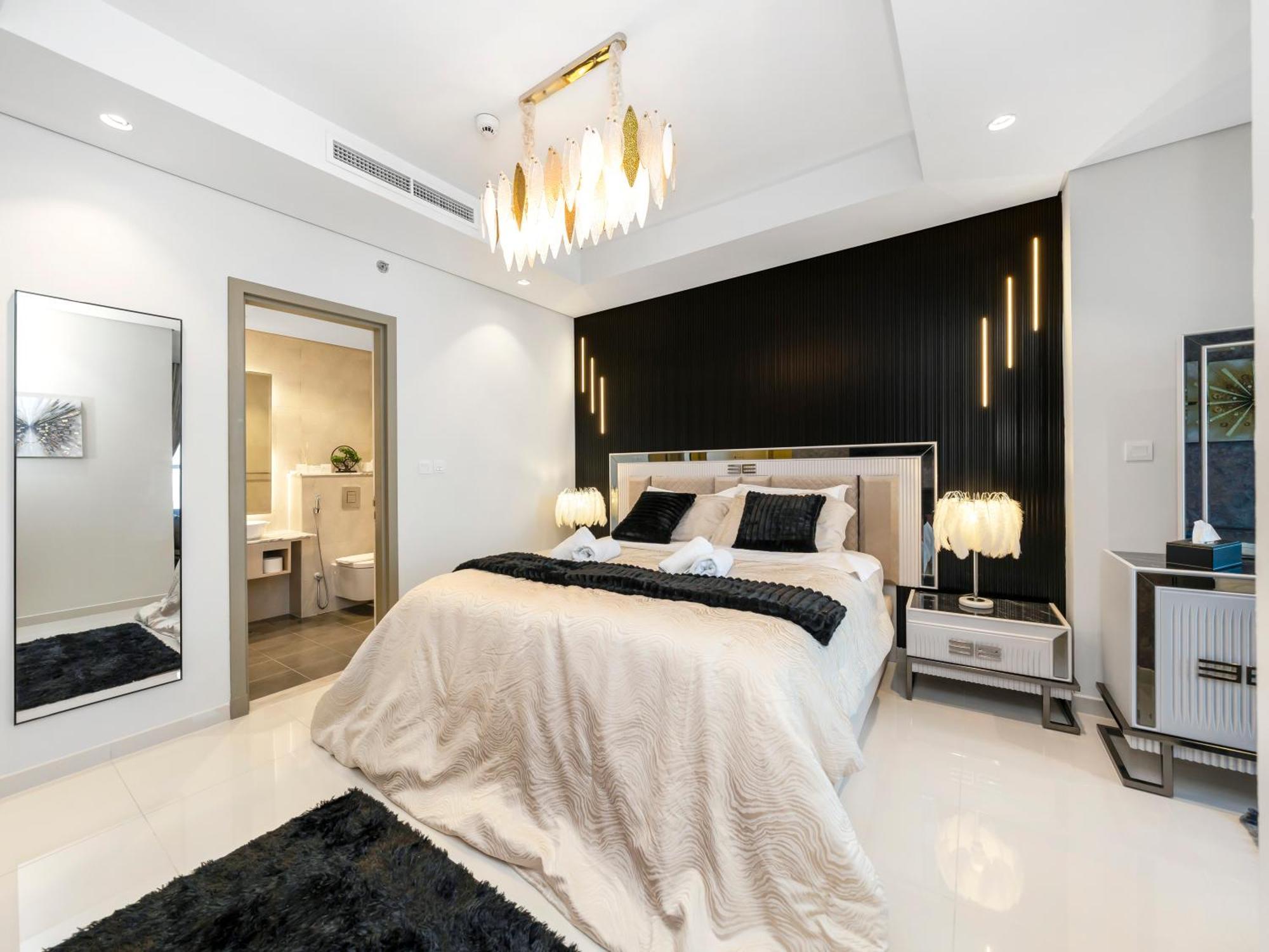 Stunning 2br With Burj View & Infinity Pool Apartment