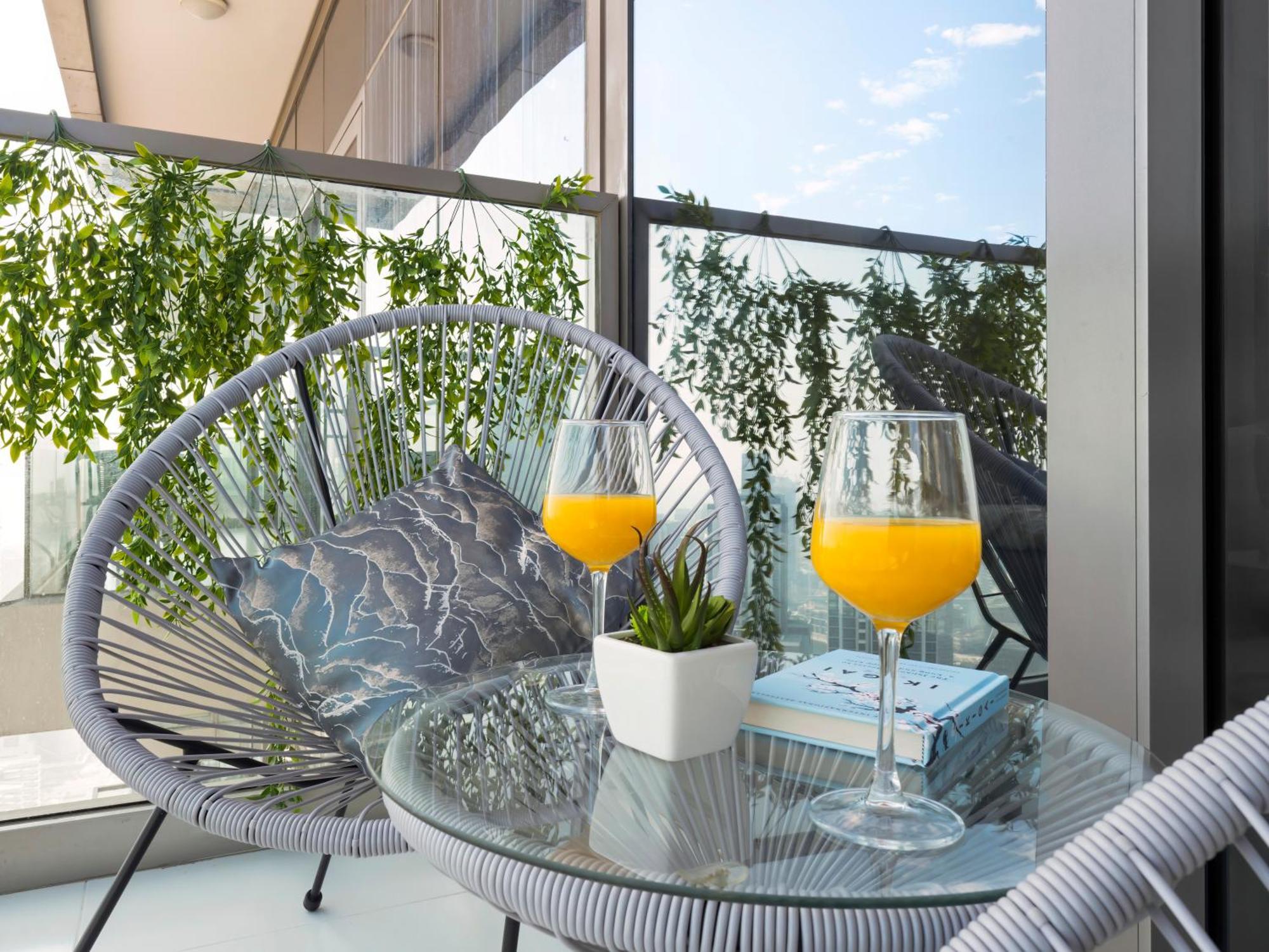 Stunning 2br With Burj View & Infinity Pool