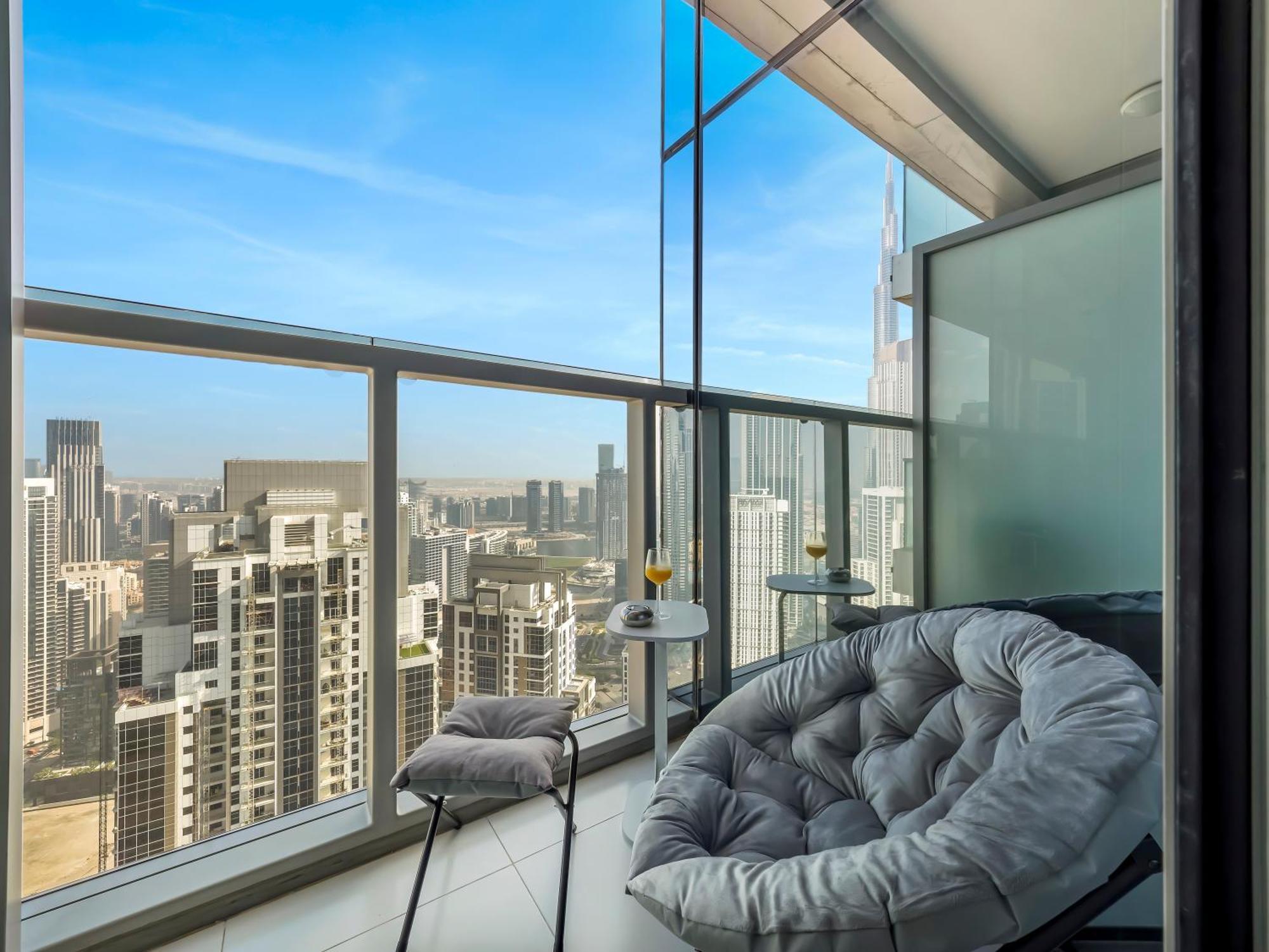 Stunning 2br With Burj View & Infinity Pool Apartment Dubai