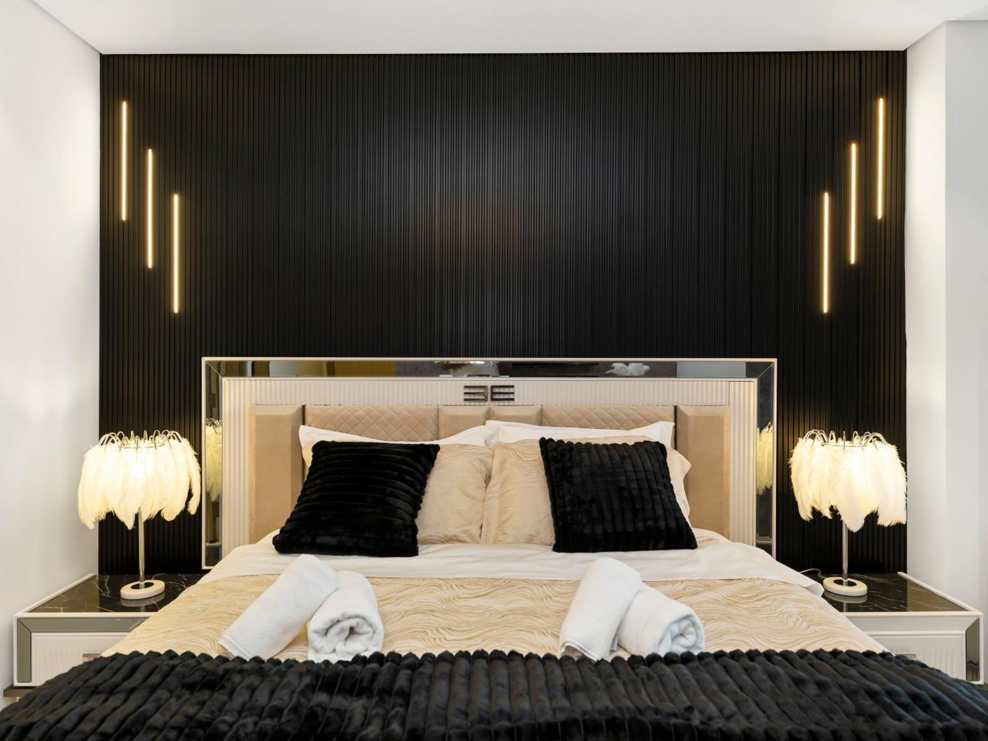 Stunning 2br With Burj View & Infinity Pool *