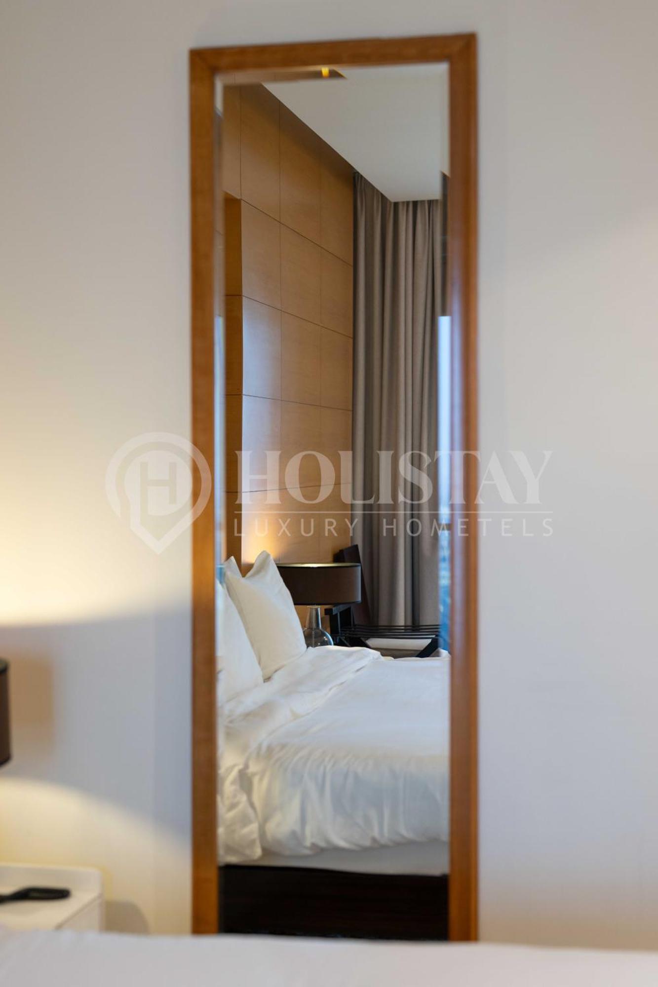 Holistay Luxury Homes - Burj Khalifa View - Direct Access Mall Daire Dubai