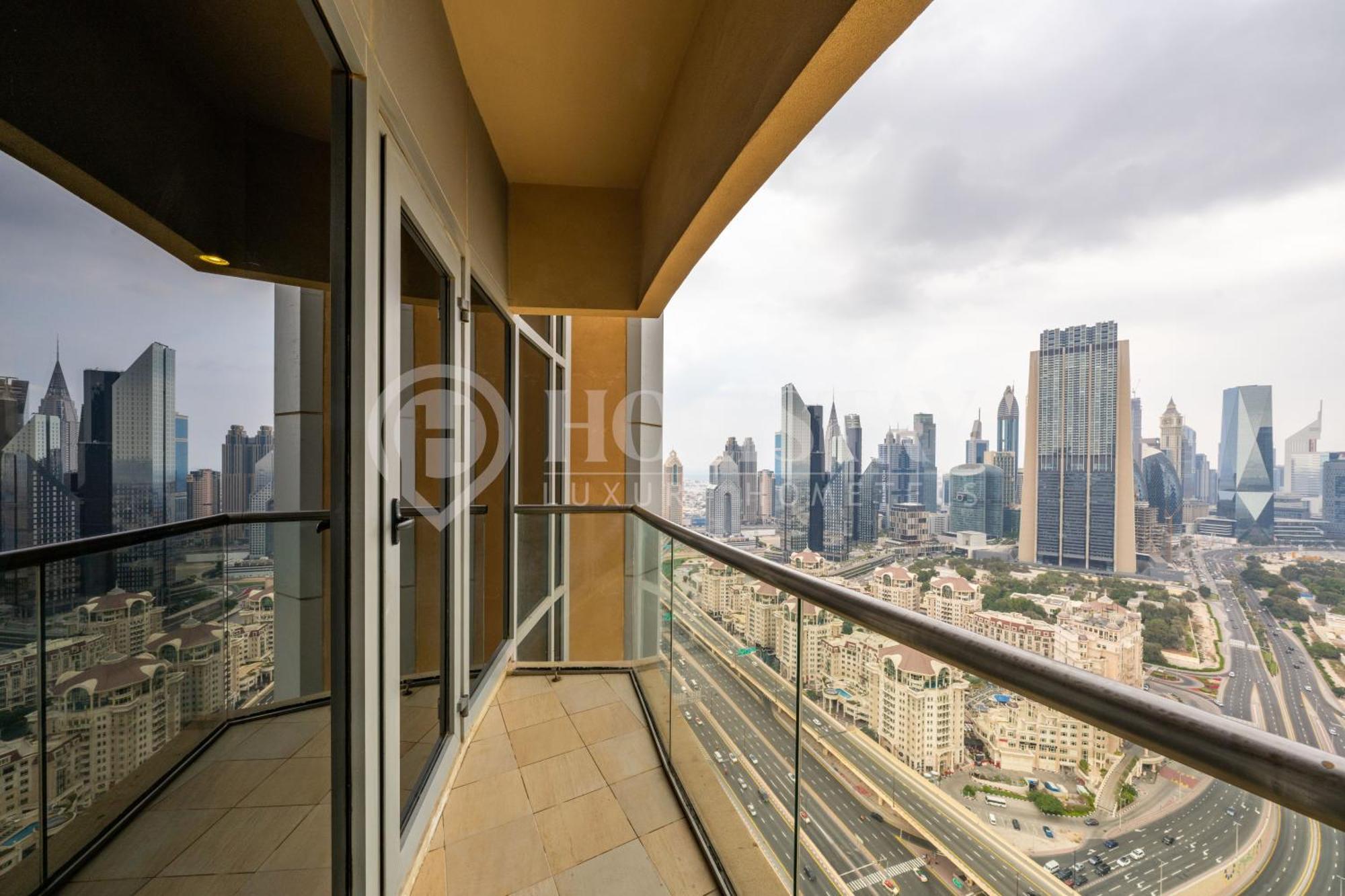 Holistay Luxury Homes - Burj Khalifa View - Direct Access Mall Daire Dubai