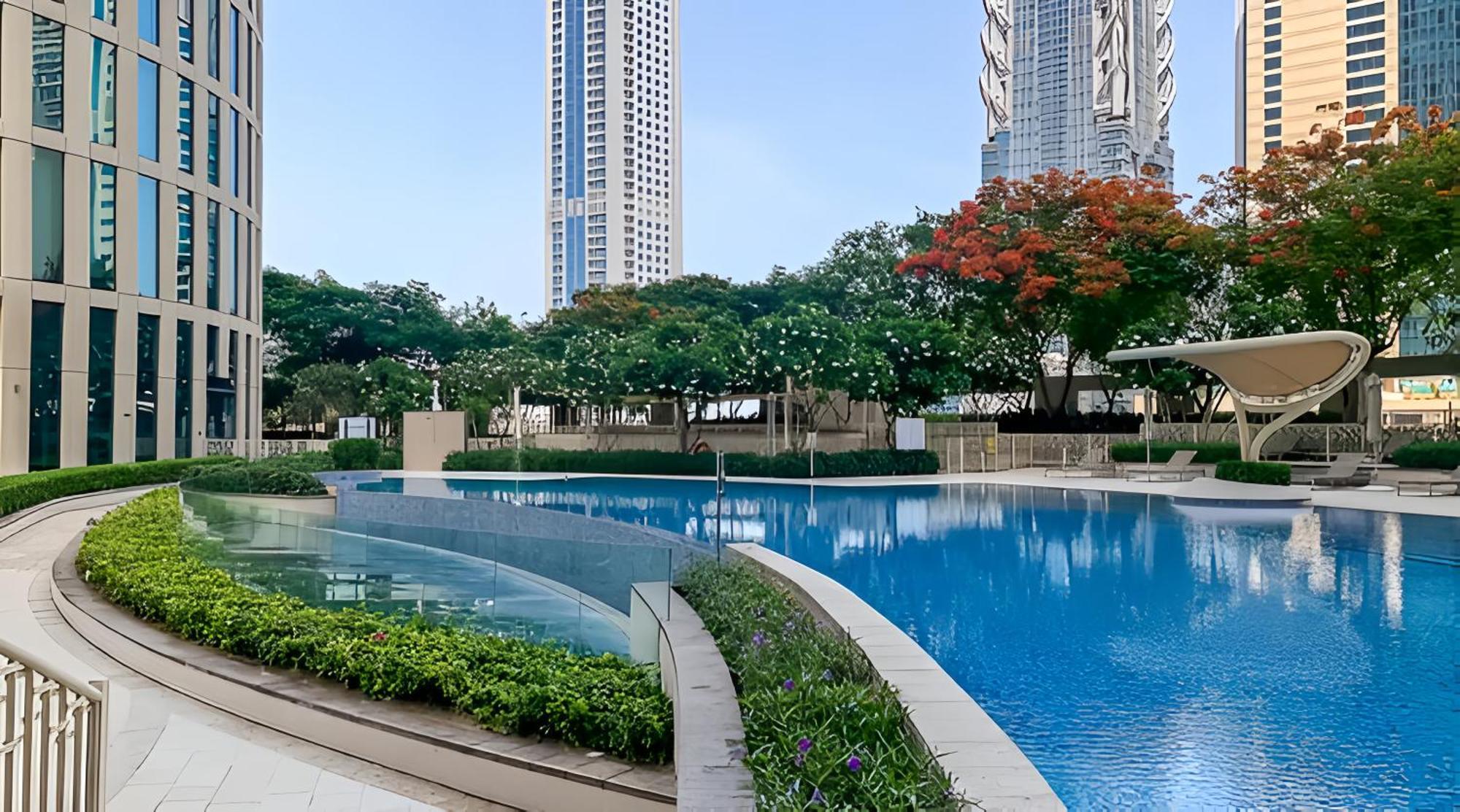 Apartment Vacay Lettings - Burj Vista Tower 1- Direct Mall Access Dubai