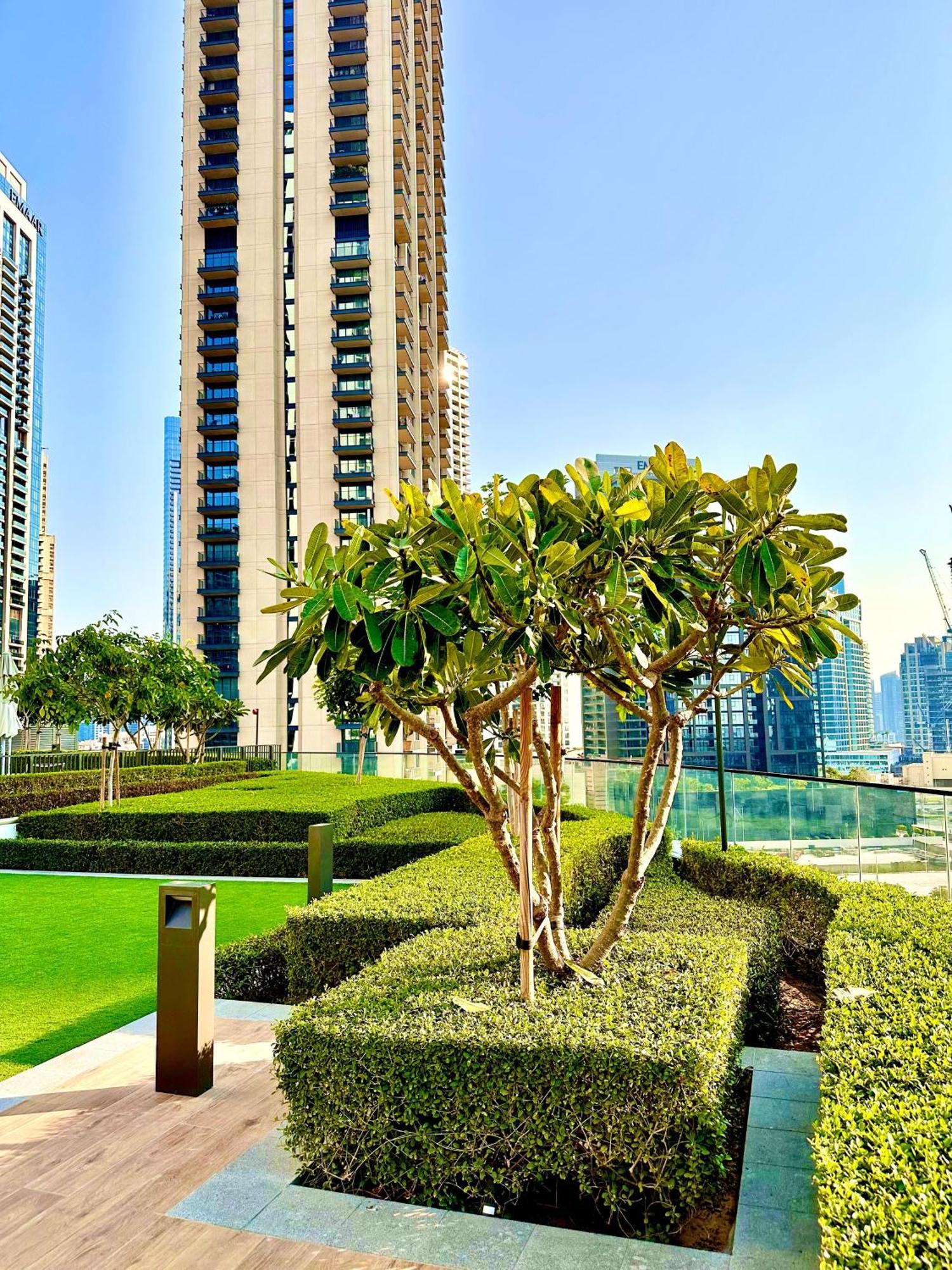 Apartment Stylish New 1br Walk To Burj Khalifa & Mall Dubai