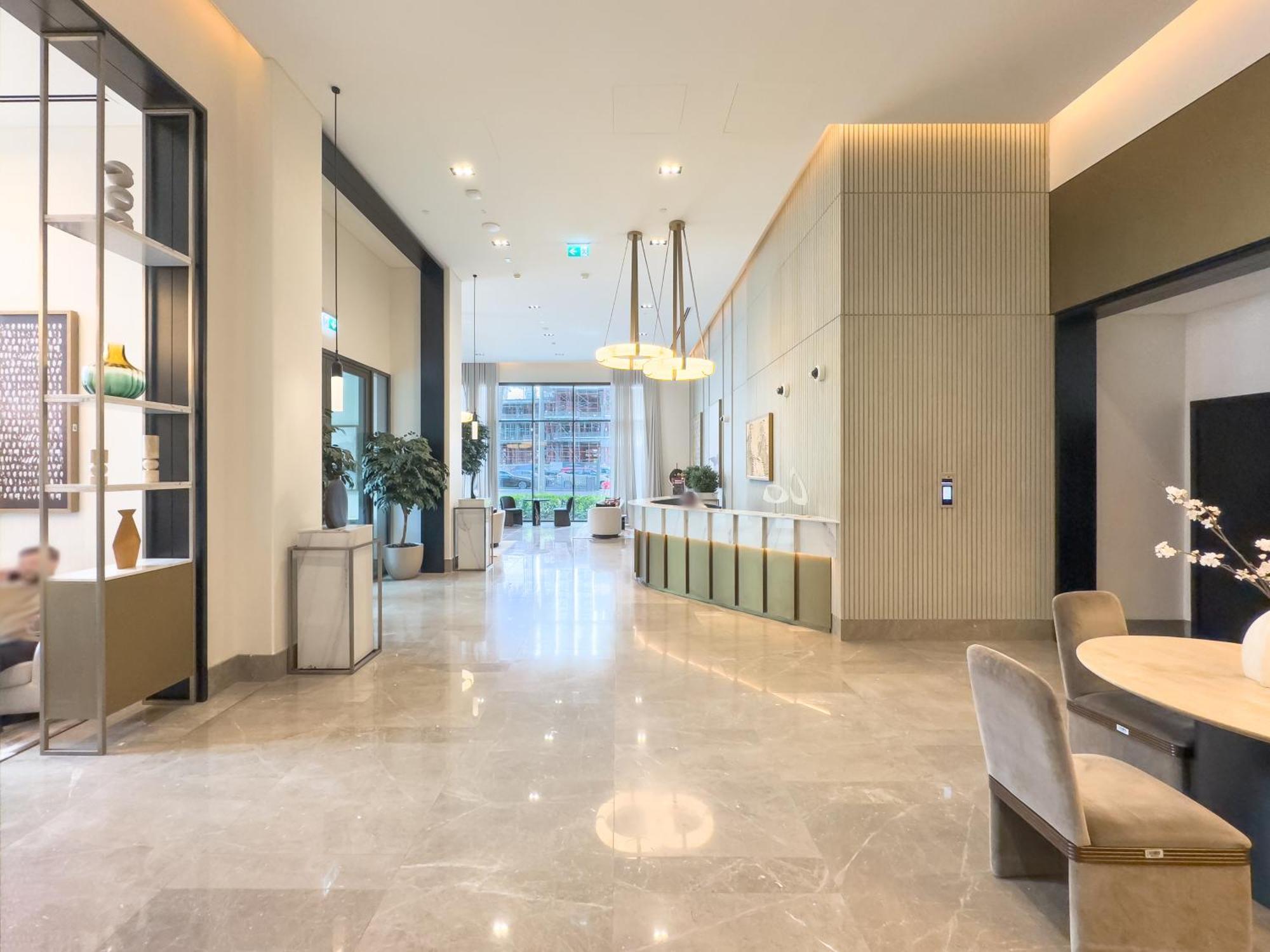 Stylish New 1br Walk To Burj Khalifa & Mall Apartment
