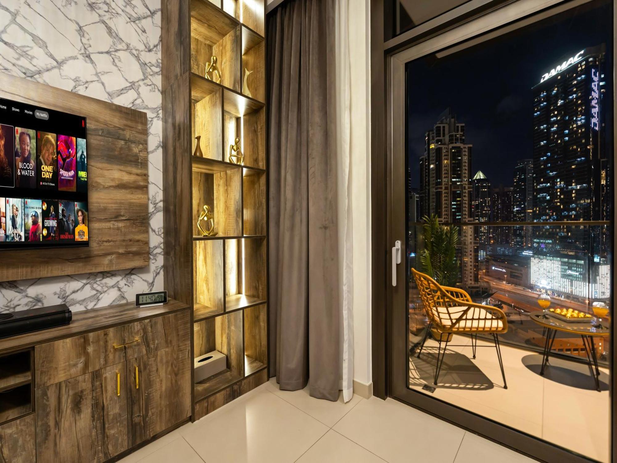 Stylish New 1br Walk To Burj Khalifa & Mall