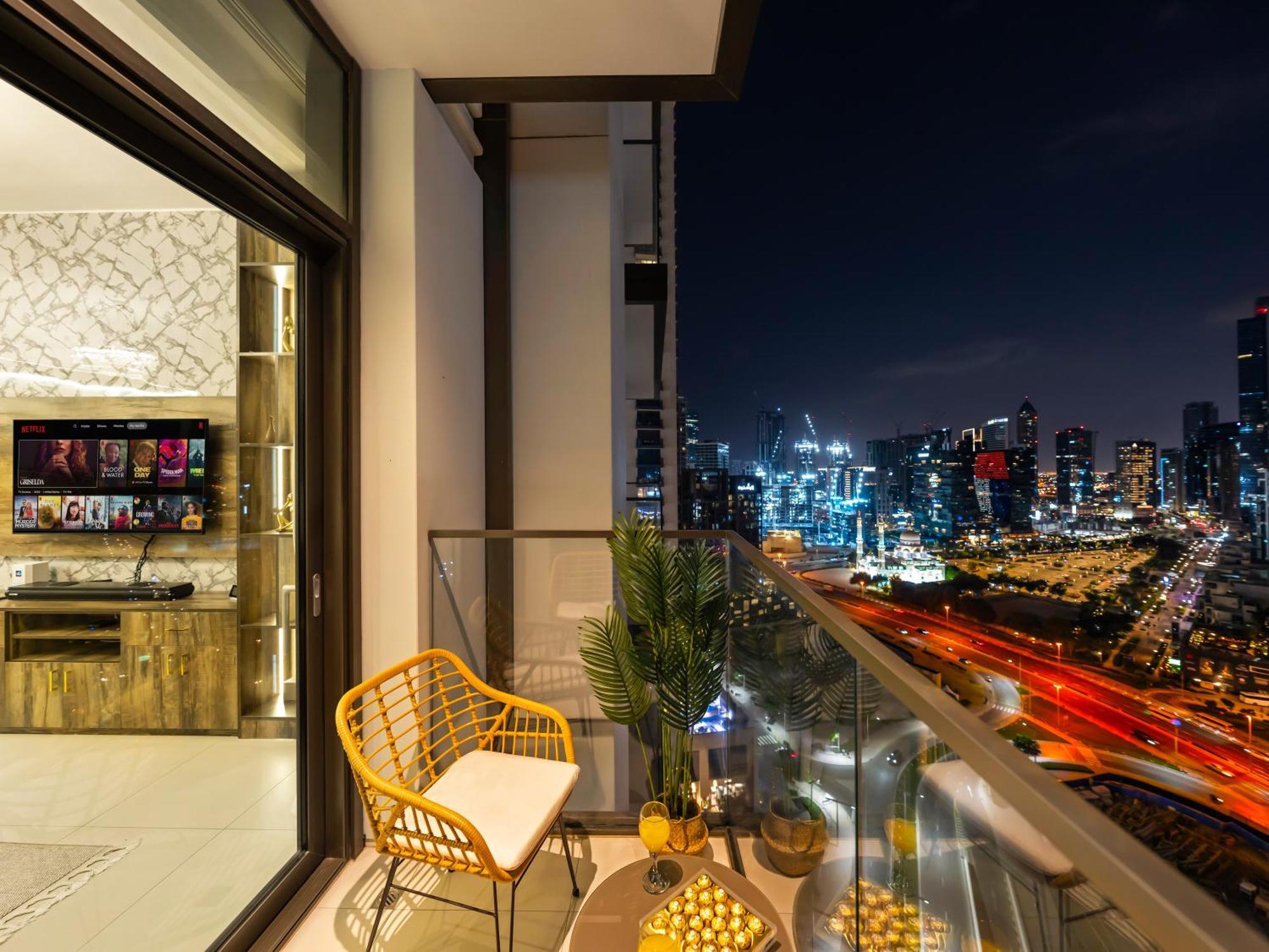 Apartment Stylish New 1br Walk To Burj Khalifa & Mall *